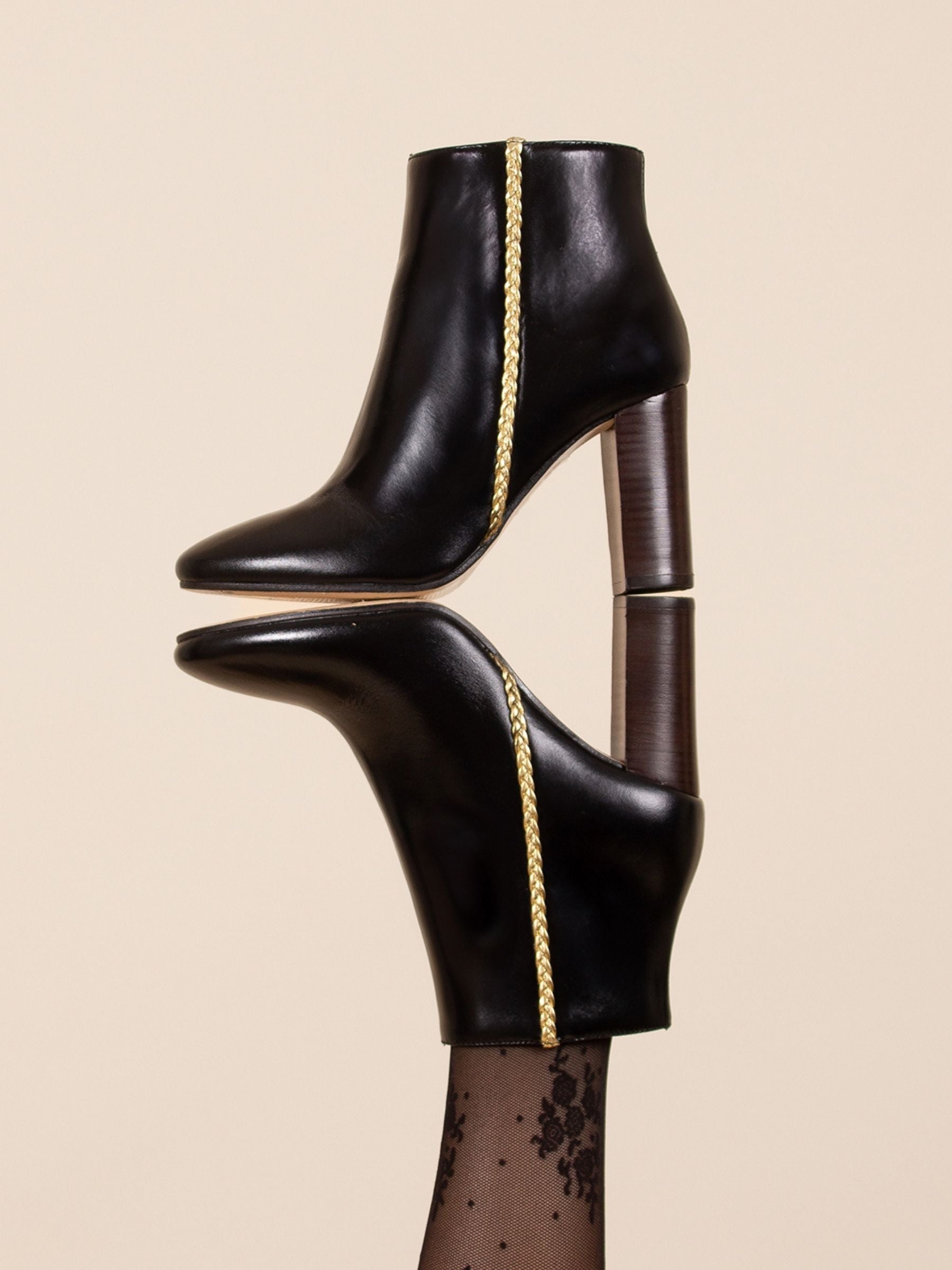 vue posée bottines talon cuir noir jules & jenn