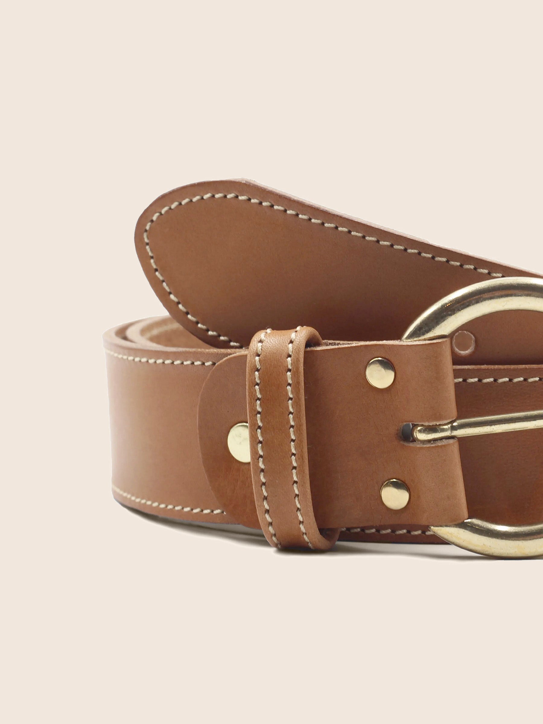 gros plan ceinture boheme cuir camel jules & jenn