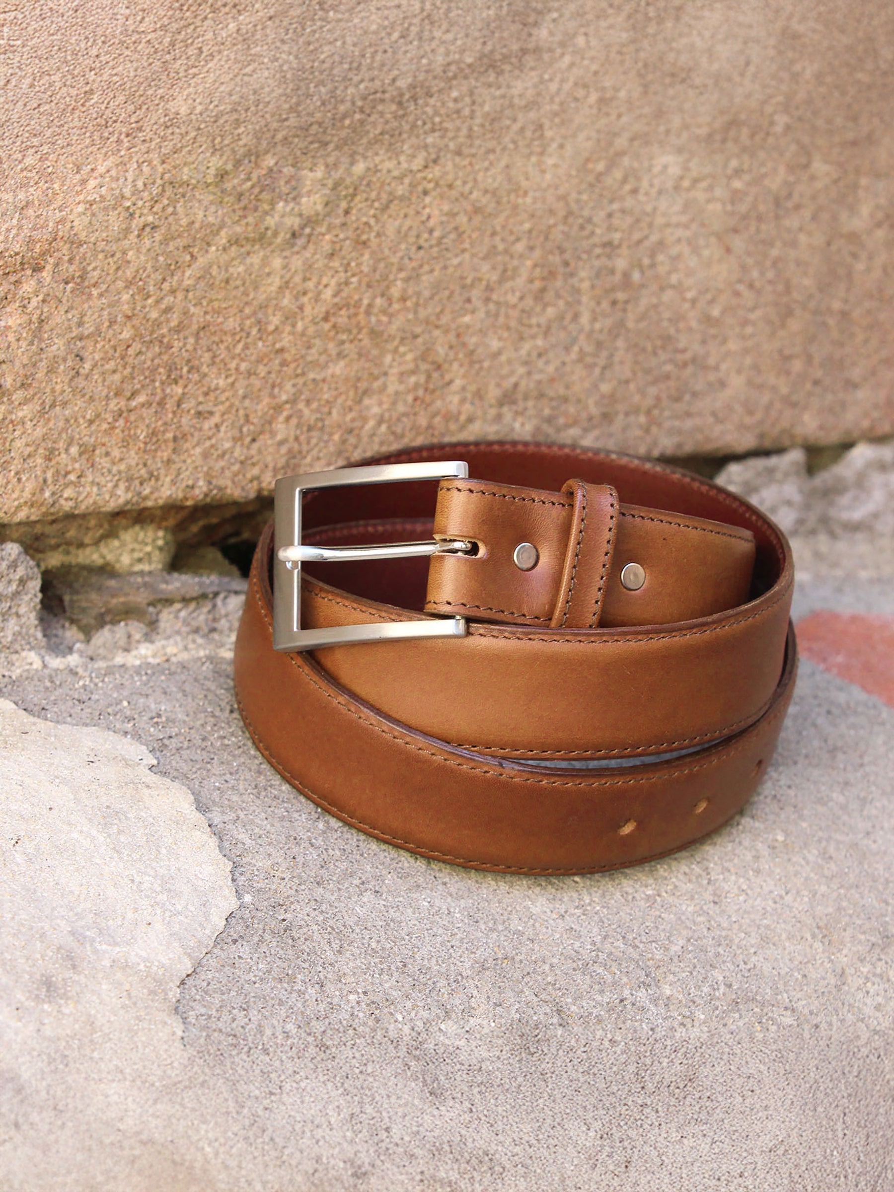 vue posée ceinture homme cuir cognac classique Jules & Jenn