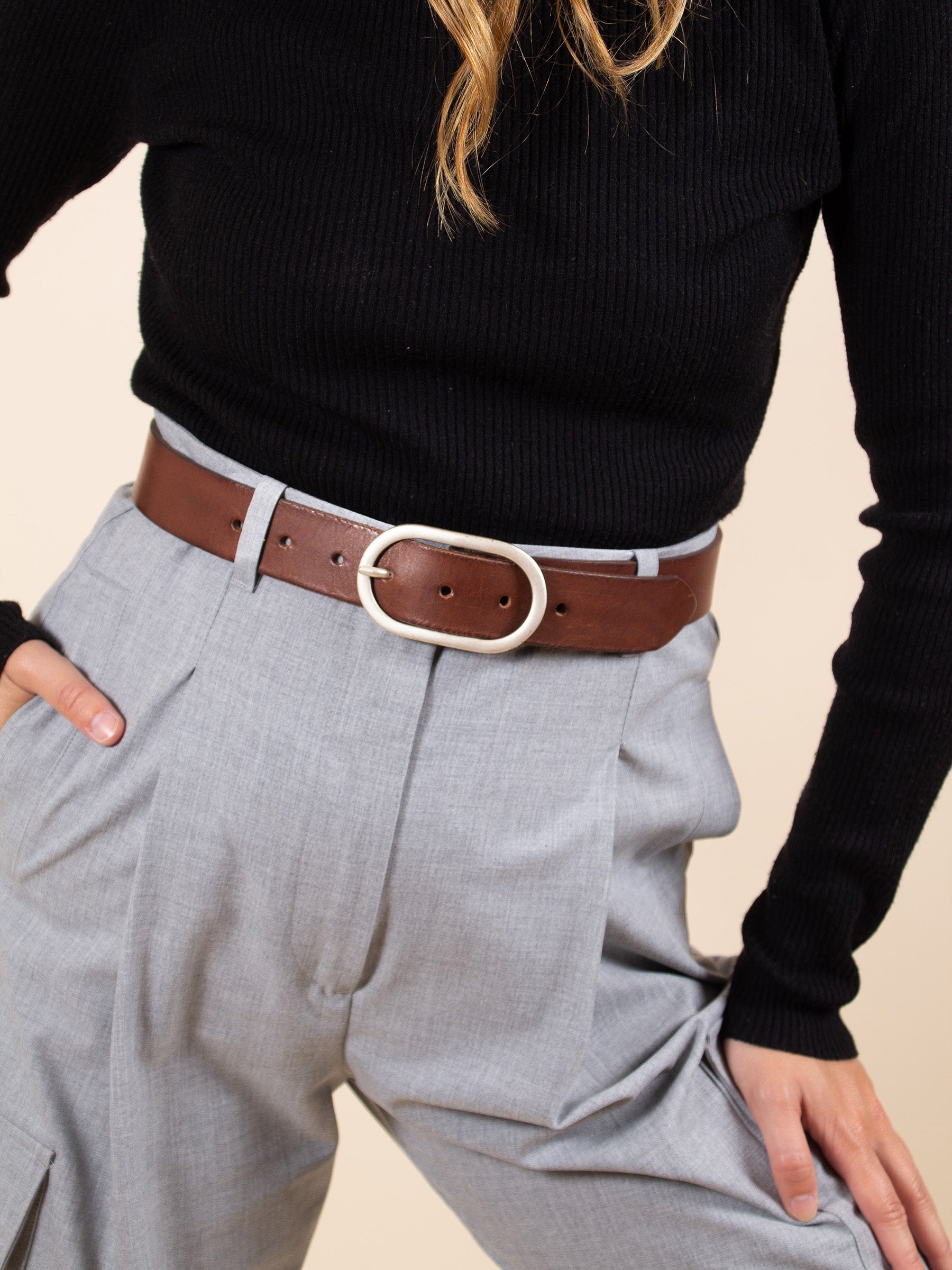 vue portée ceinture large cuir cognac jules & jenn