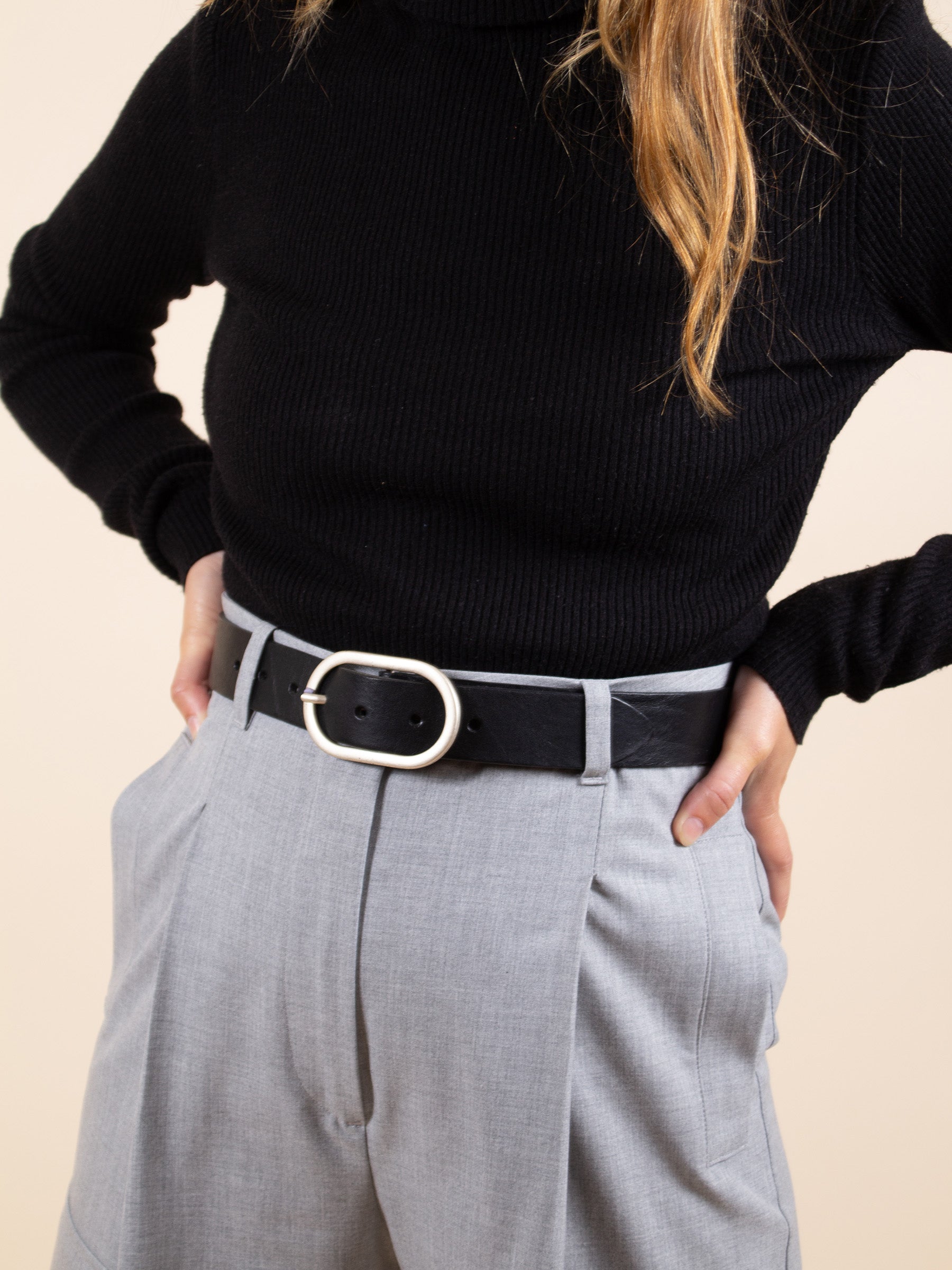 vue portée ceinture large cuir noir jules & jenn