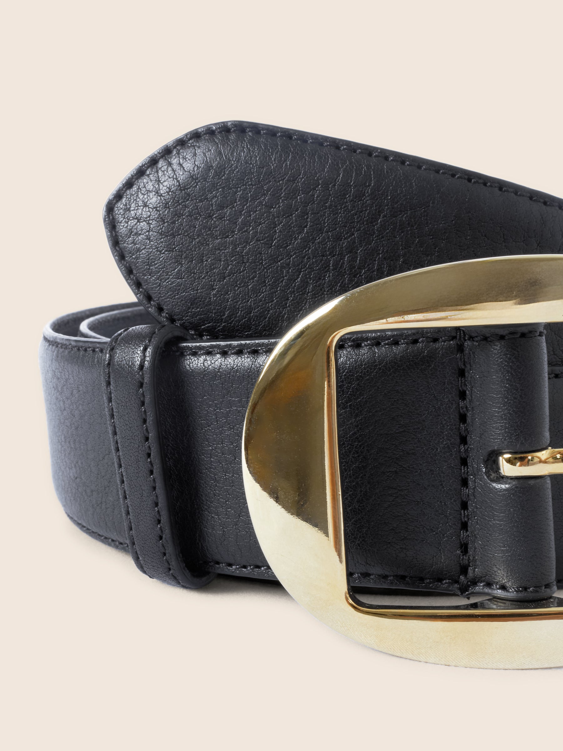 vue serrée ceinture cuir noir jules jenn