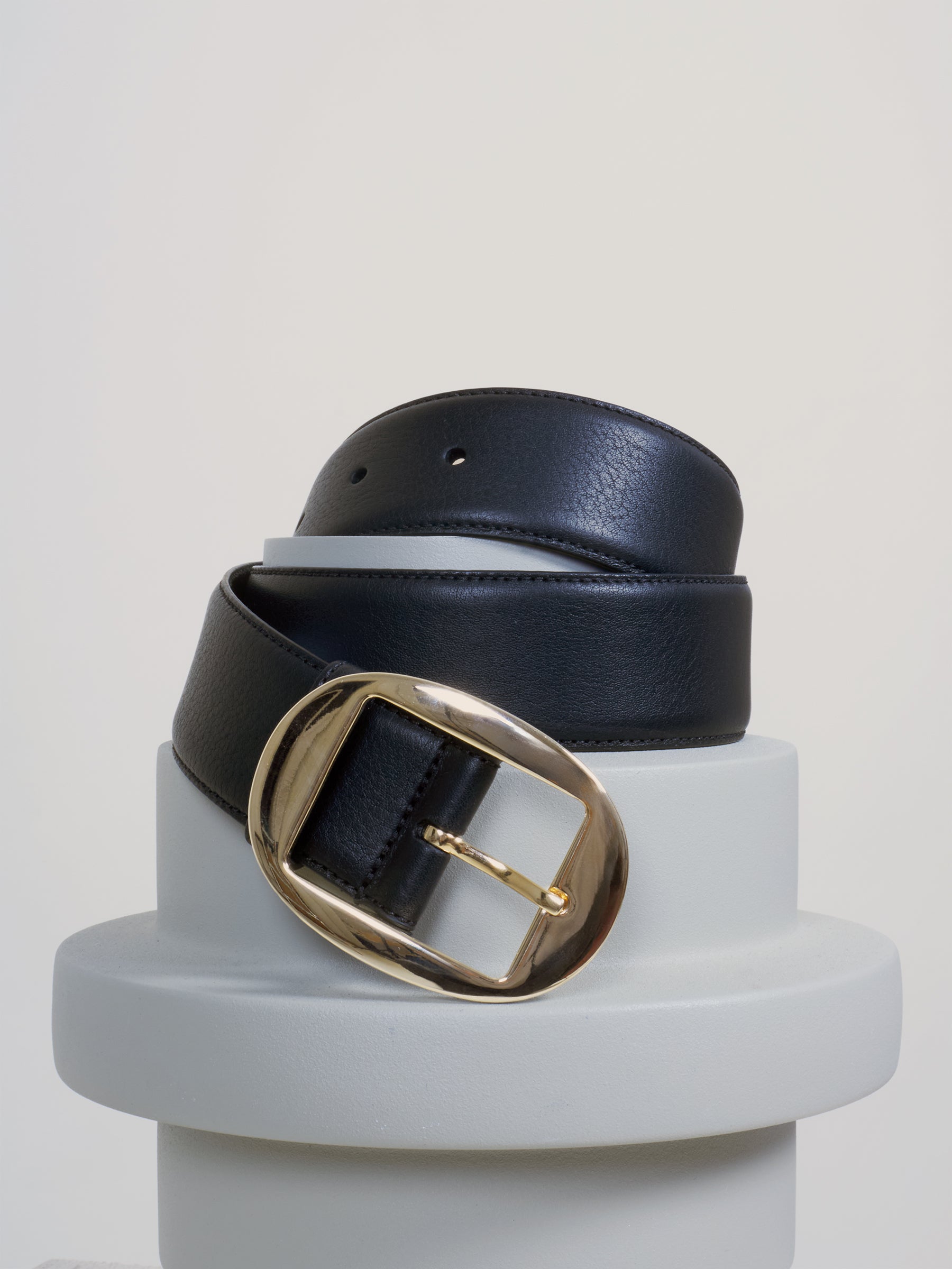 vue posée ceinture cuir noir jules jenn