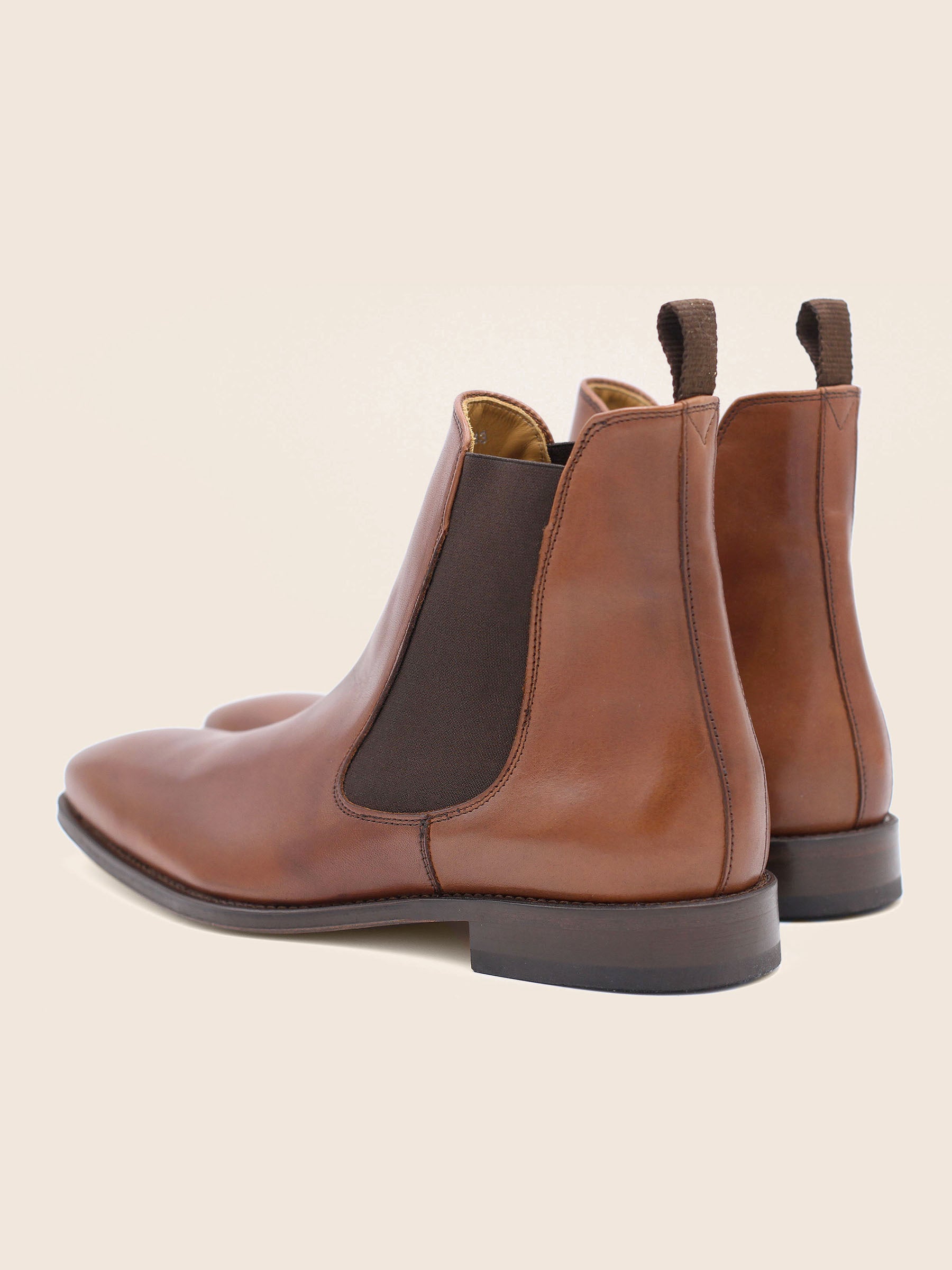 vue arriere chelsea boots cuir marron jules & jenn