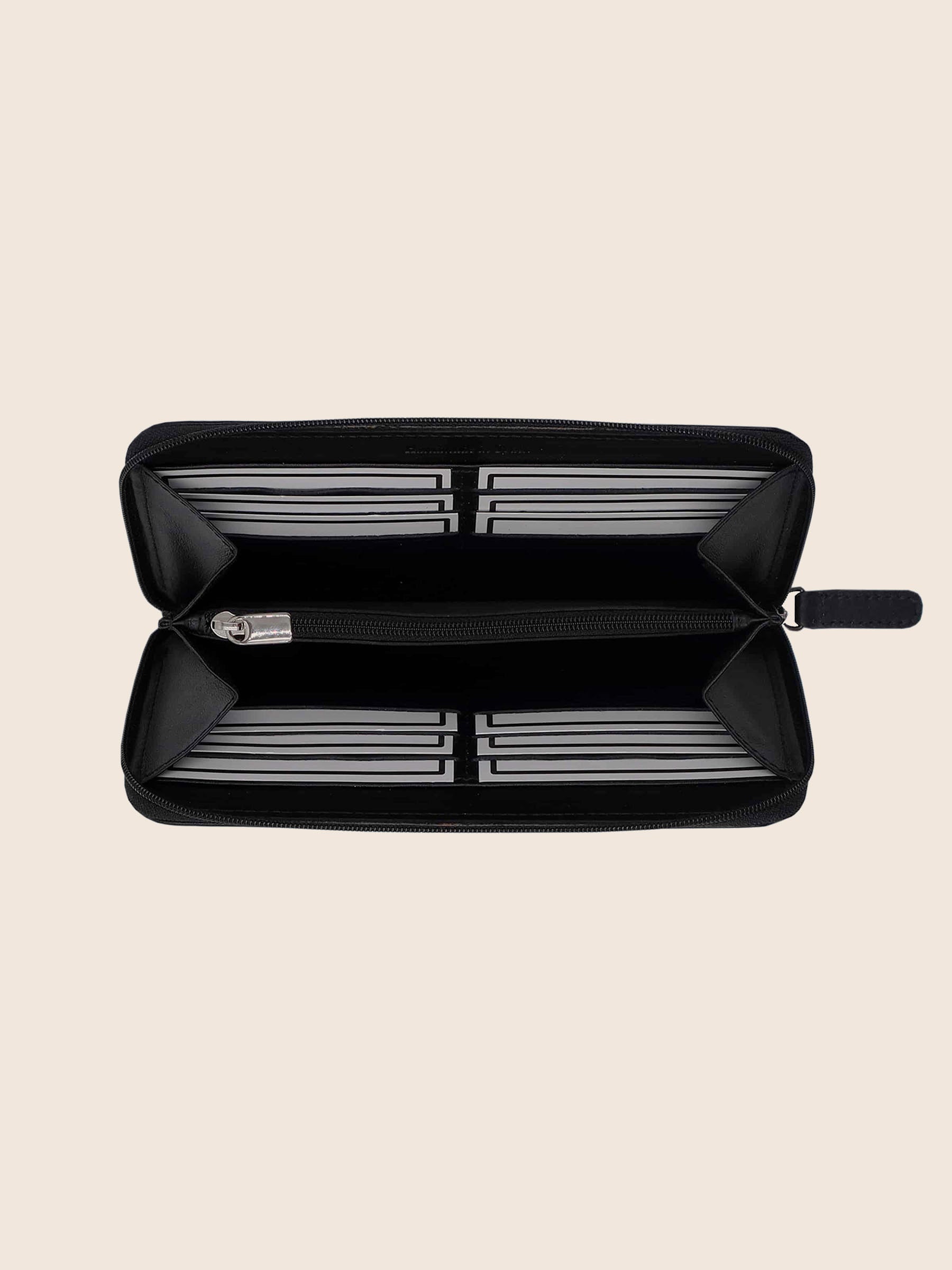vue ouverte du compagnon cuir noir