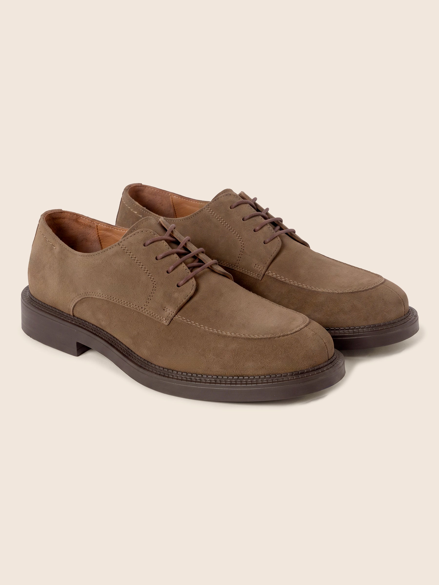 vue avant derbies gomme cuir daim cognac jules & jenn