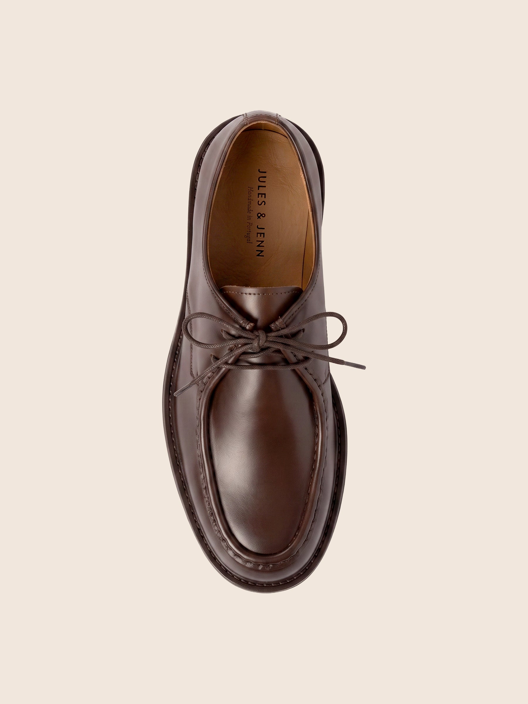 vue dessus derbies plateau cuir marron jules & jenn