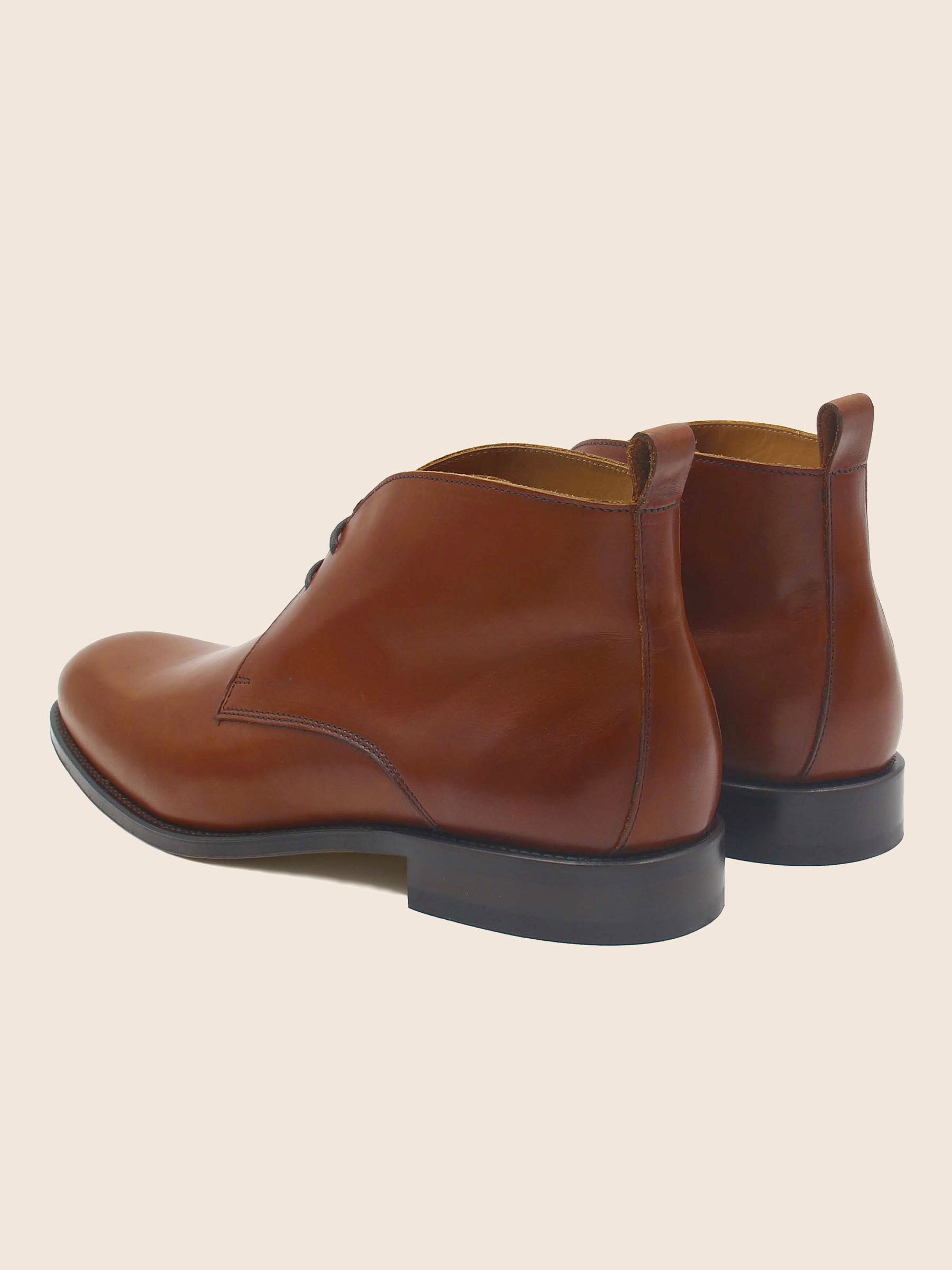 vue arriere desert boots cuir cognac jules & jenn
