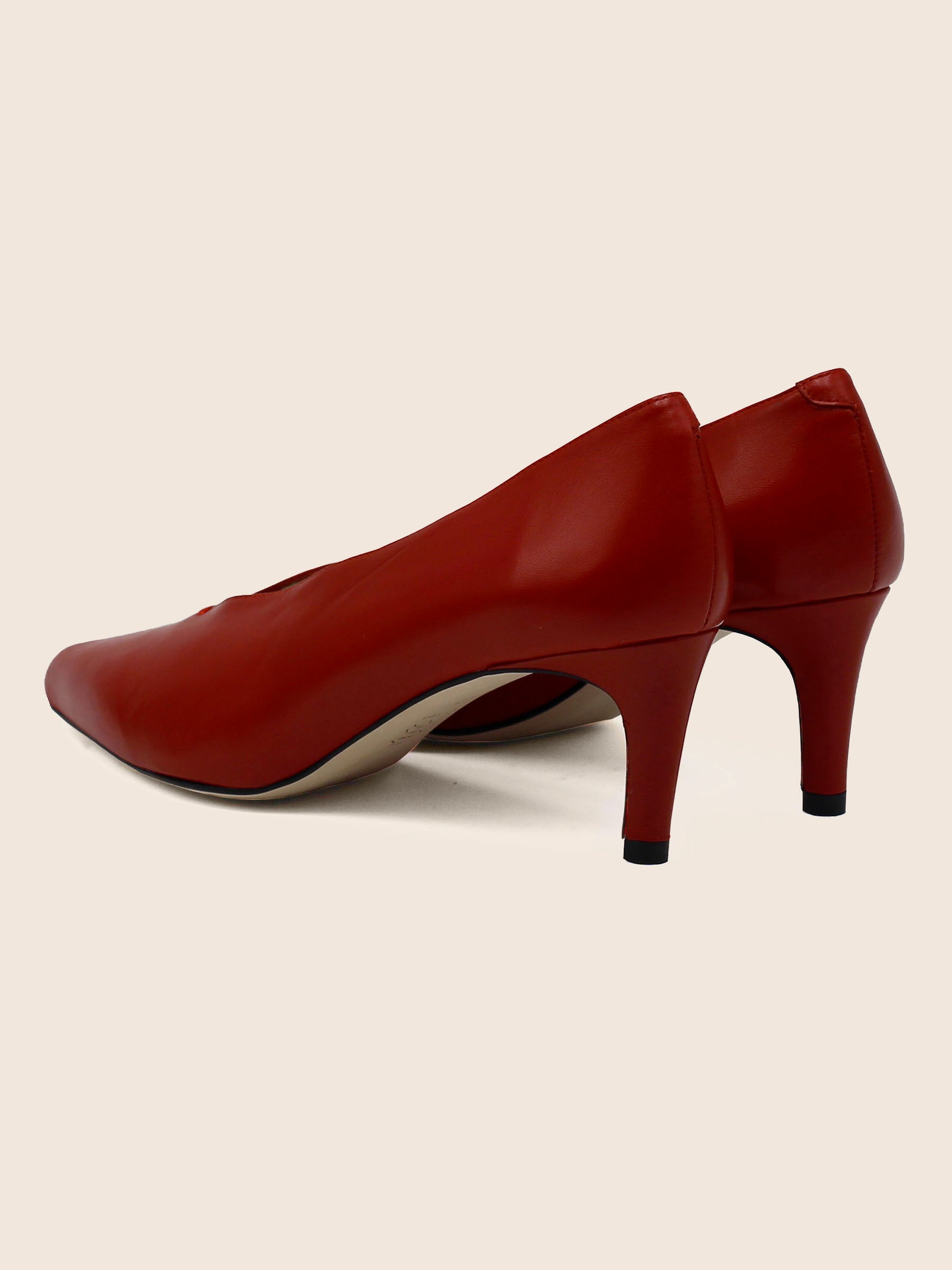 vue arriere escarpin decollete V cuir rouge jules & jenn