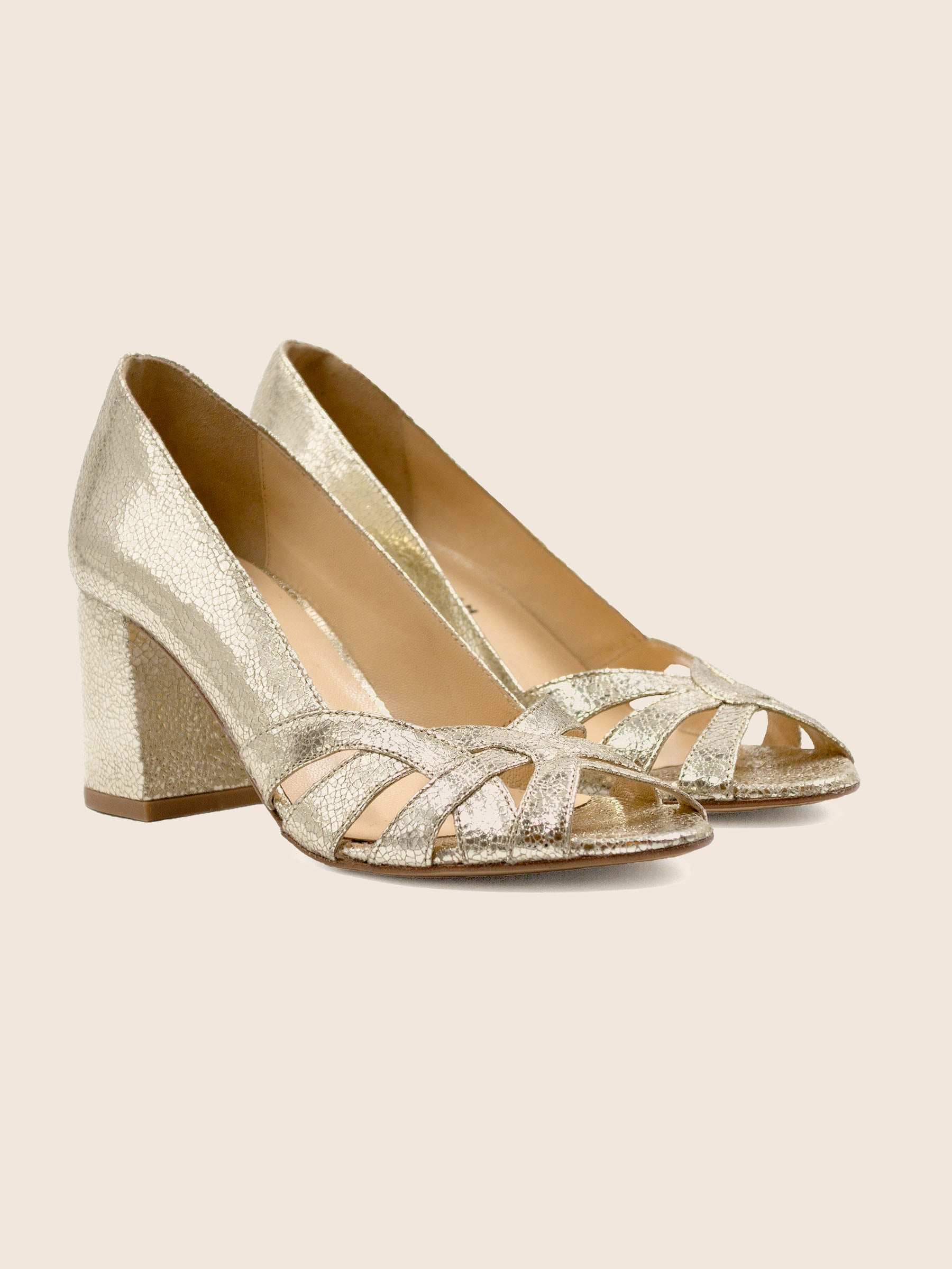 escarpins decoupe cuir metallise dore jules jenn