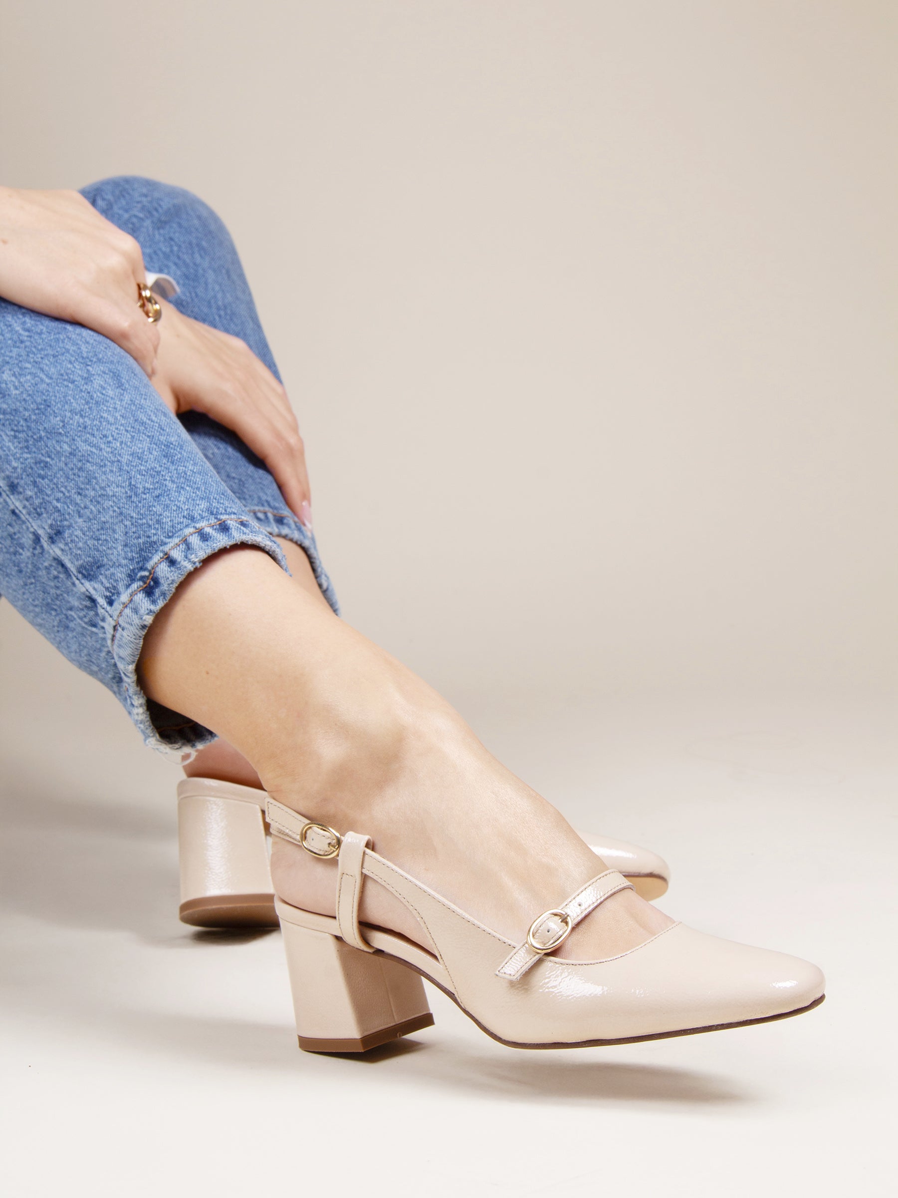 vue portée escarpins slingback cuir vernis creme jules & jenn