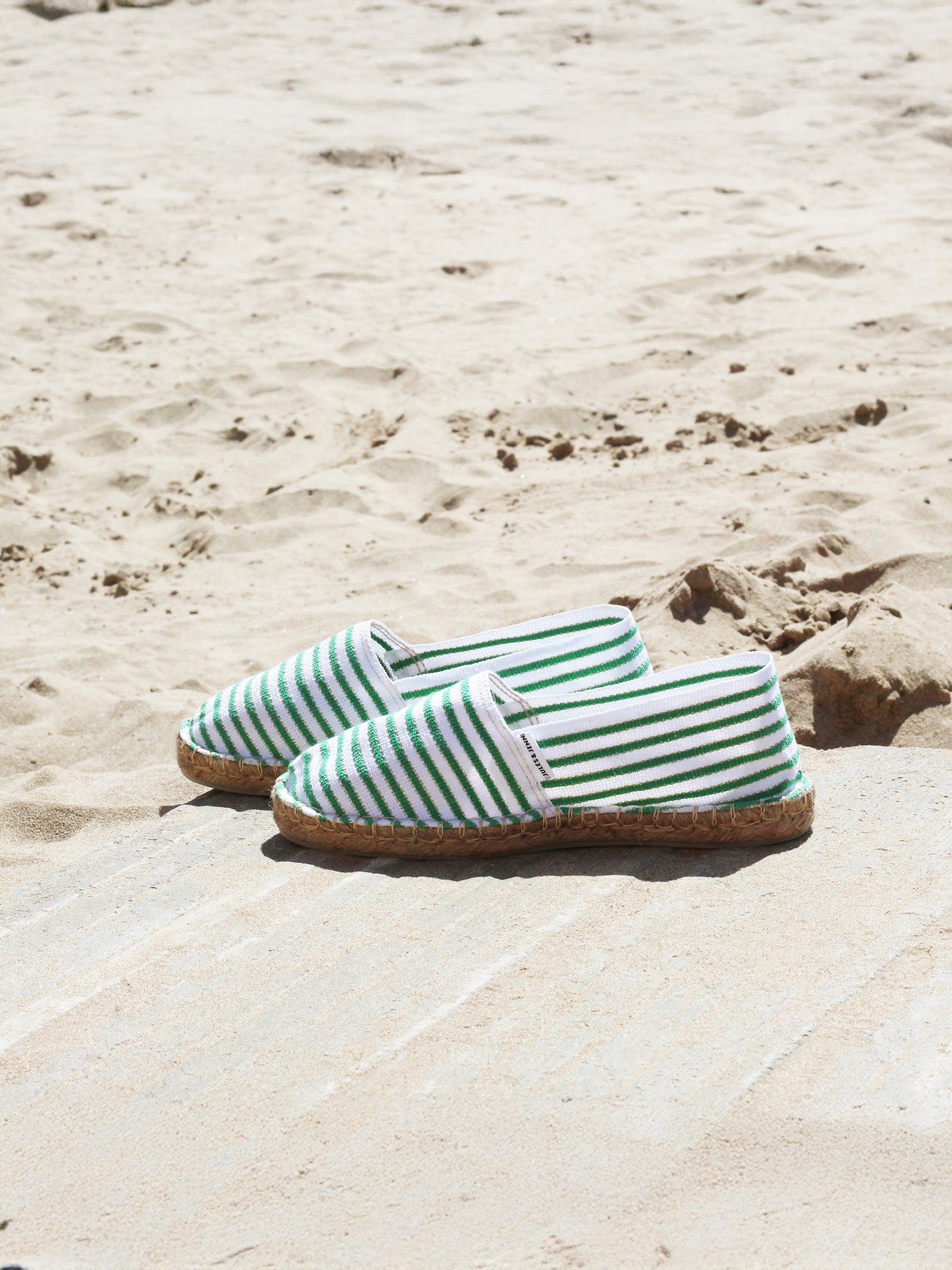 vue posée espadrilles toile coton vert dore jules & jenn