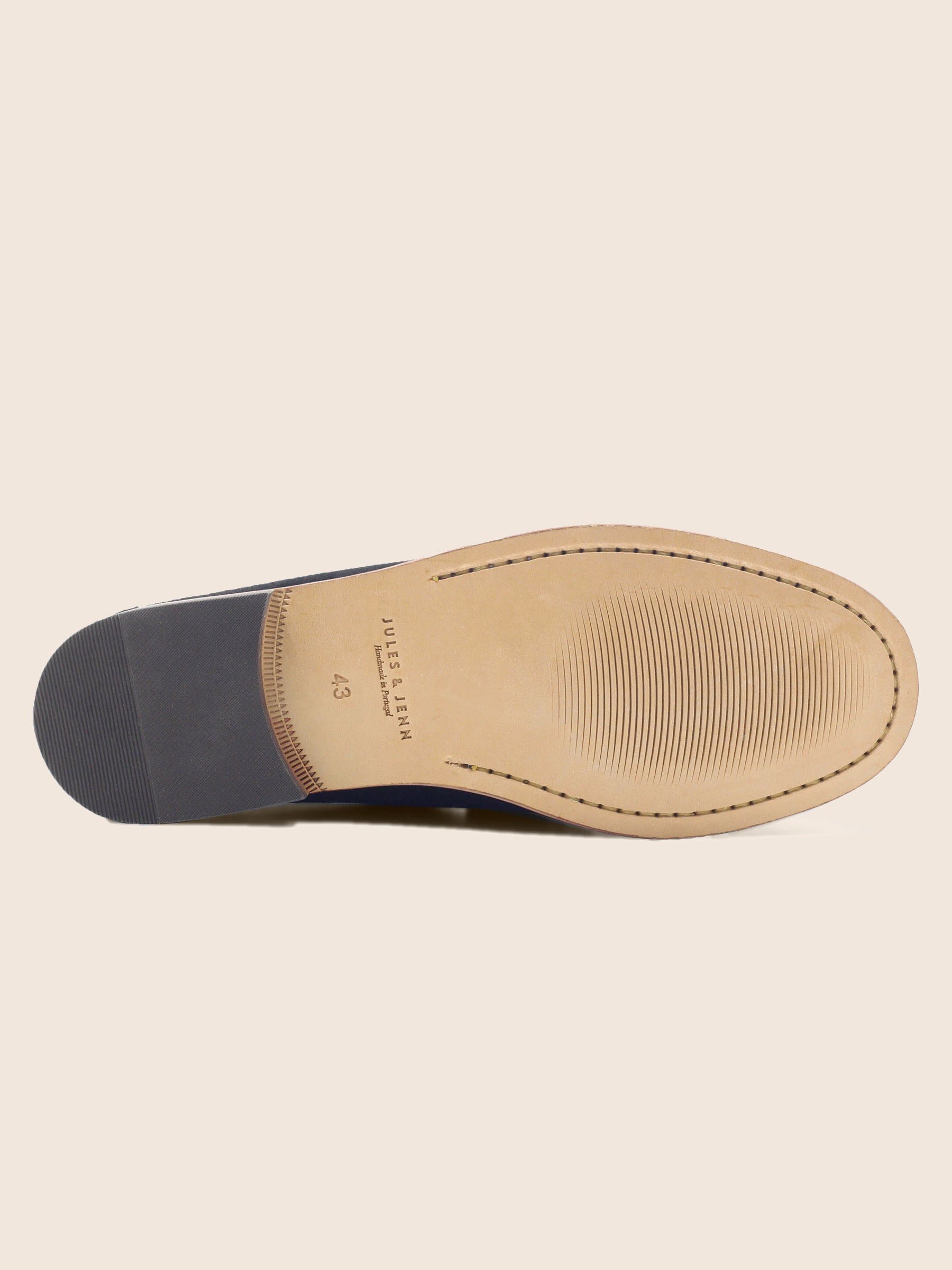 vue dessous mocassins contemporains cuir daim noir jules & jenn