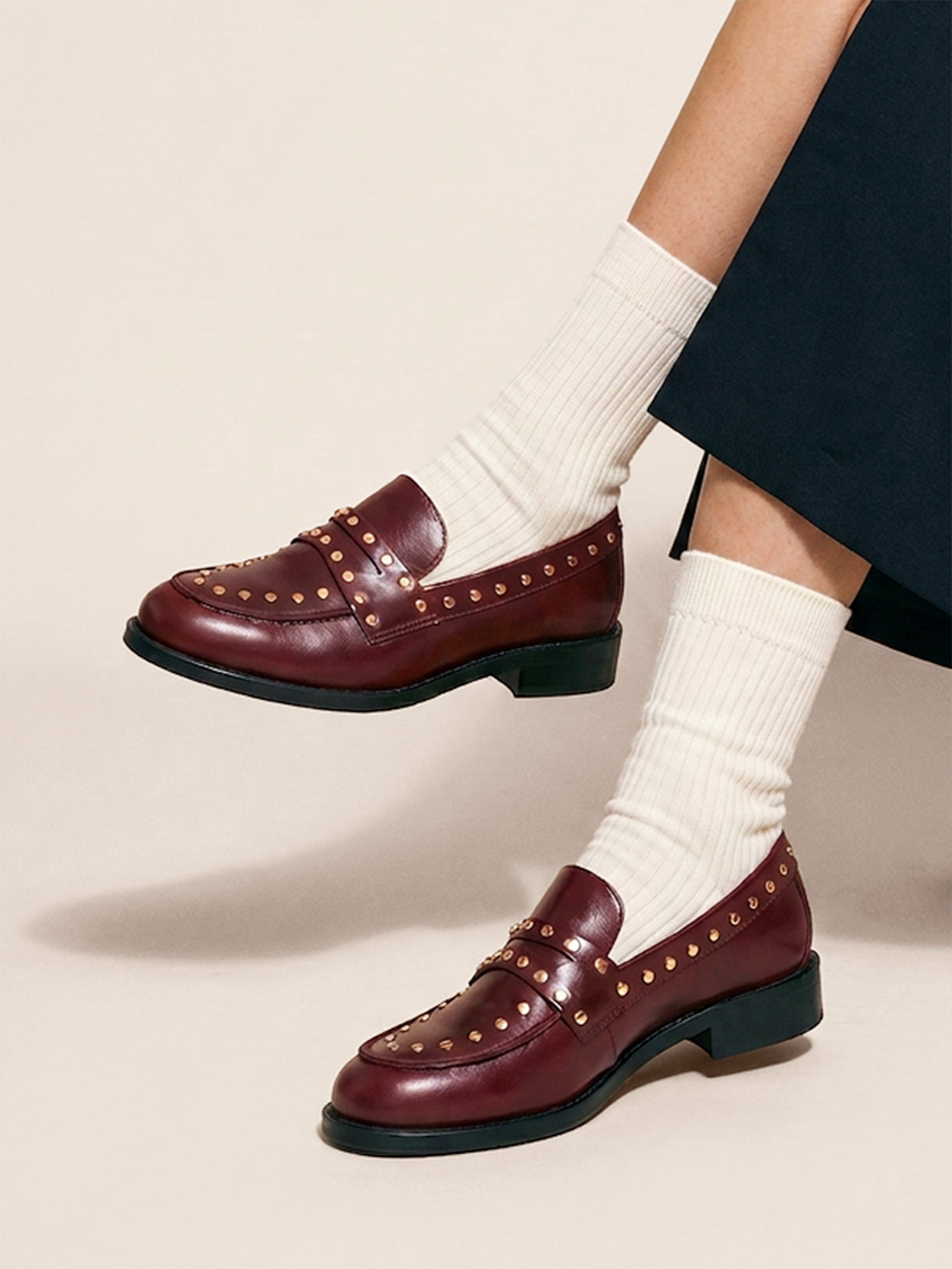 photo vue portée mocassins cuir cloute bordeaux jules jenn