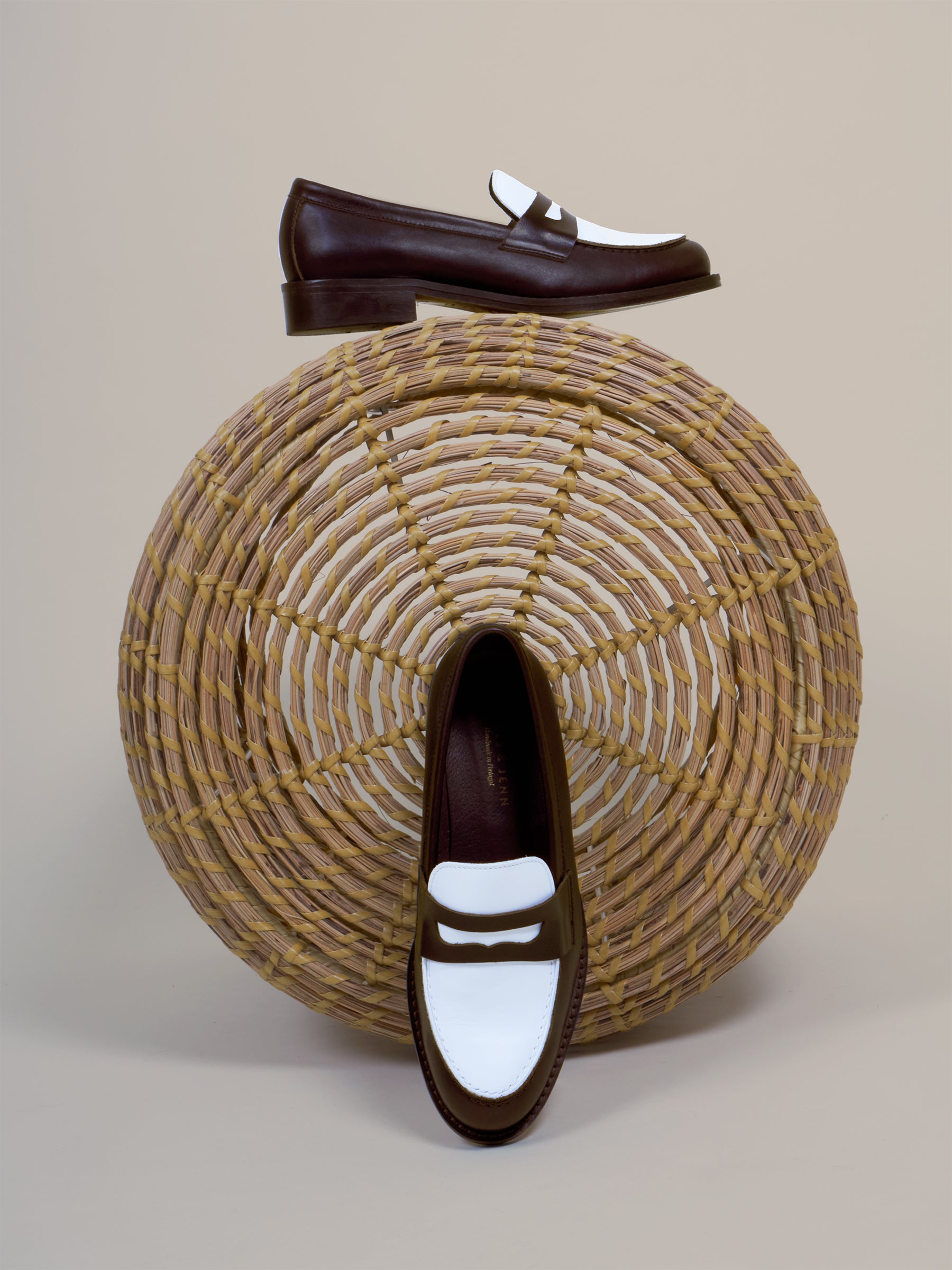 vue posée mocassins cuir marron blanc jules jenn