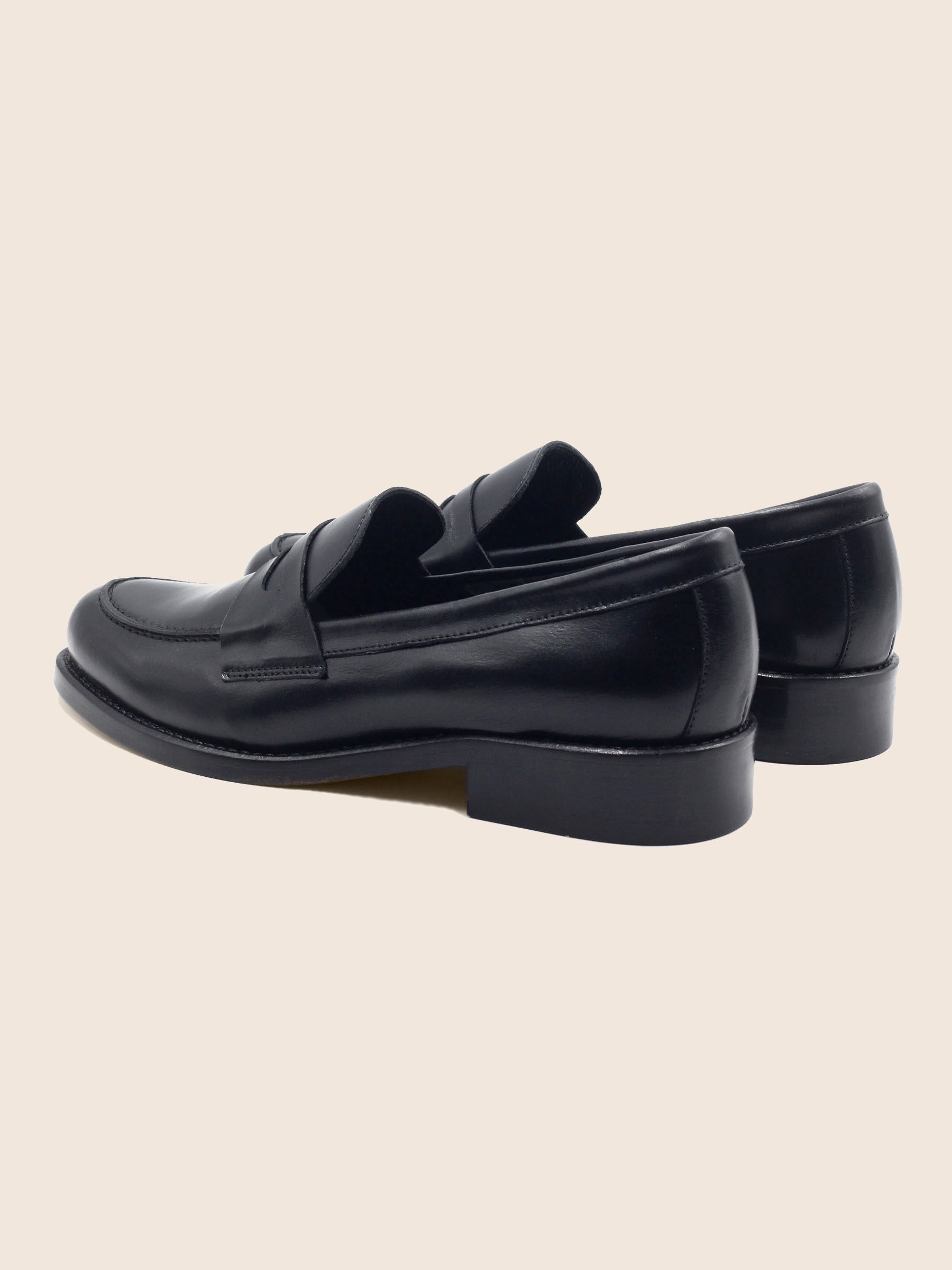 vue arrière mocassins femme cuir noir jules & jenn