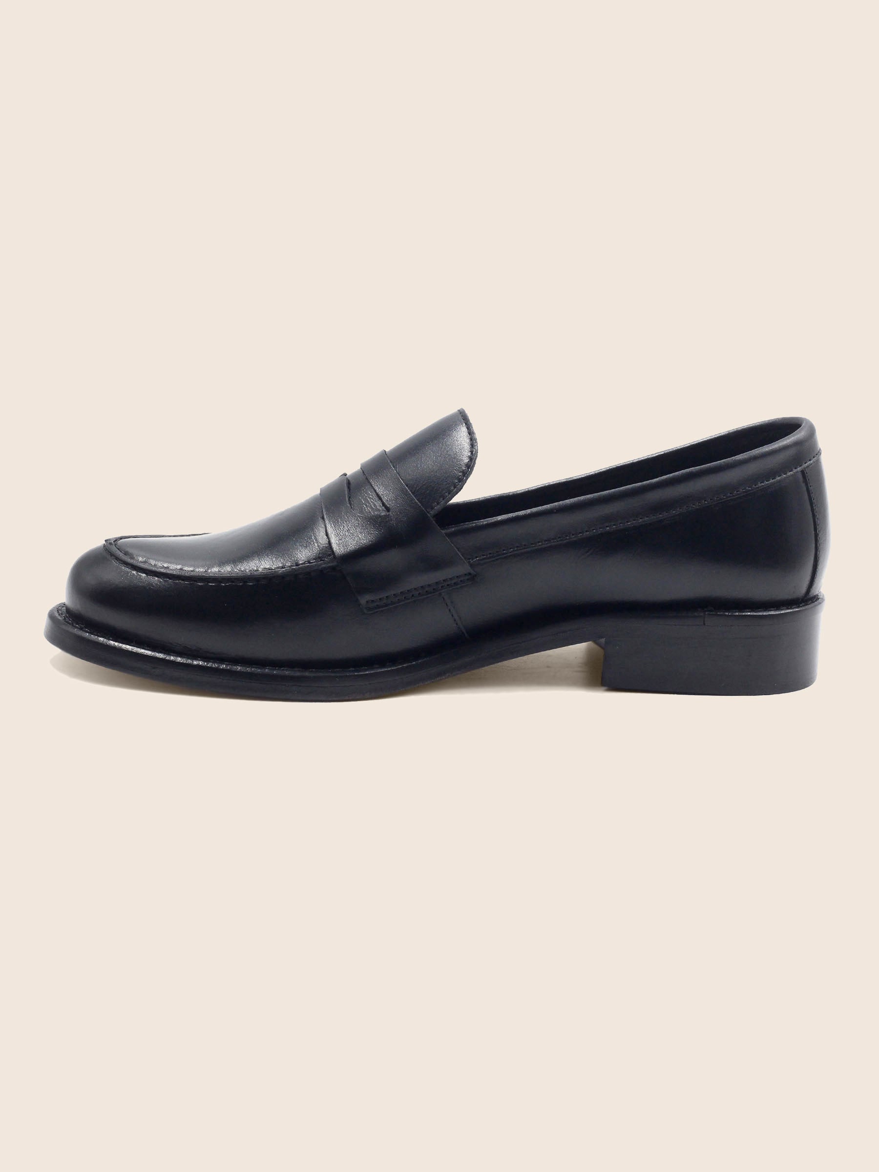 vue intérieure mocassins femme cuir noir jules & jenn