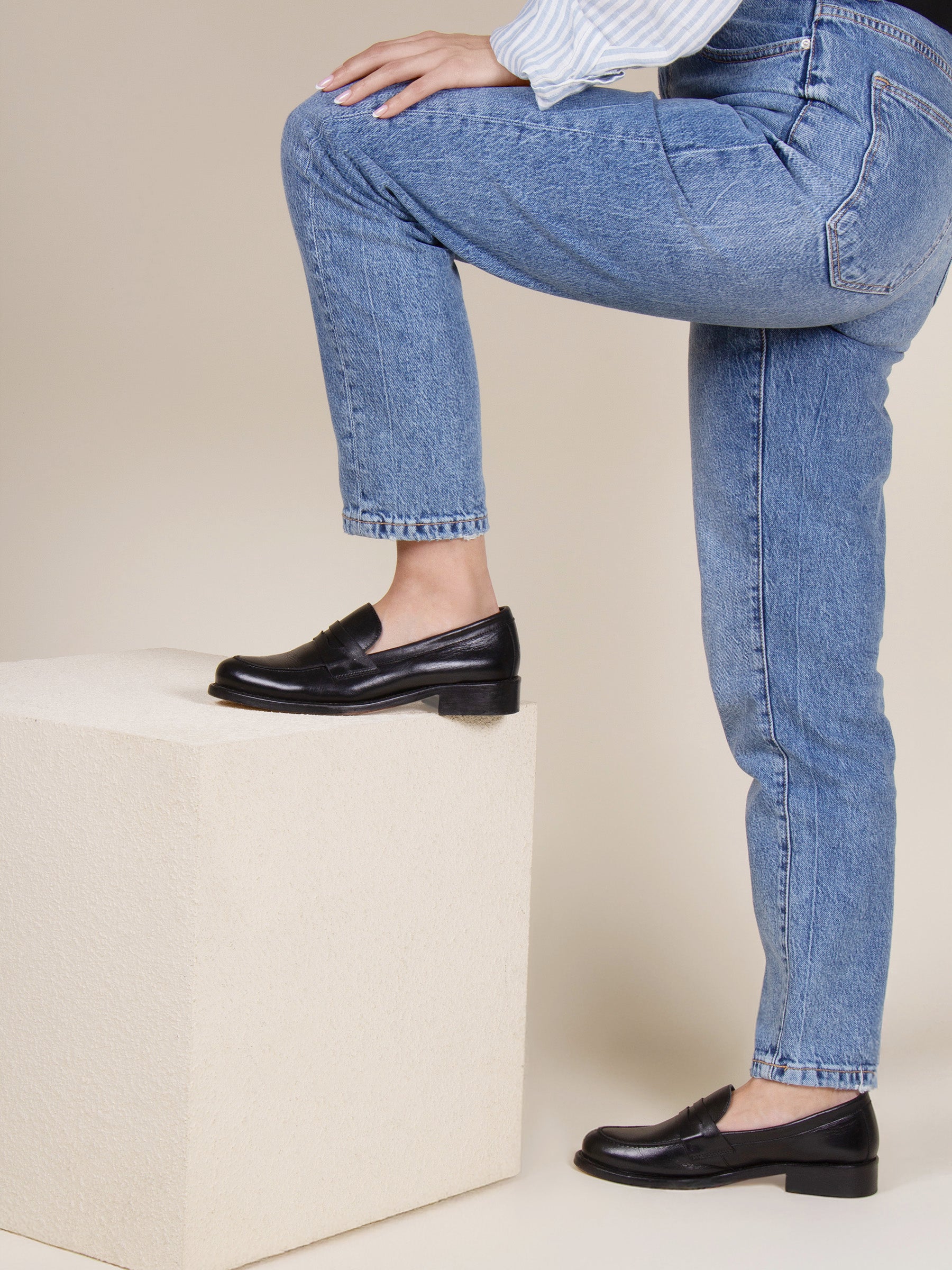 vue portée mocassins femme cuir noir jules & jenn