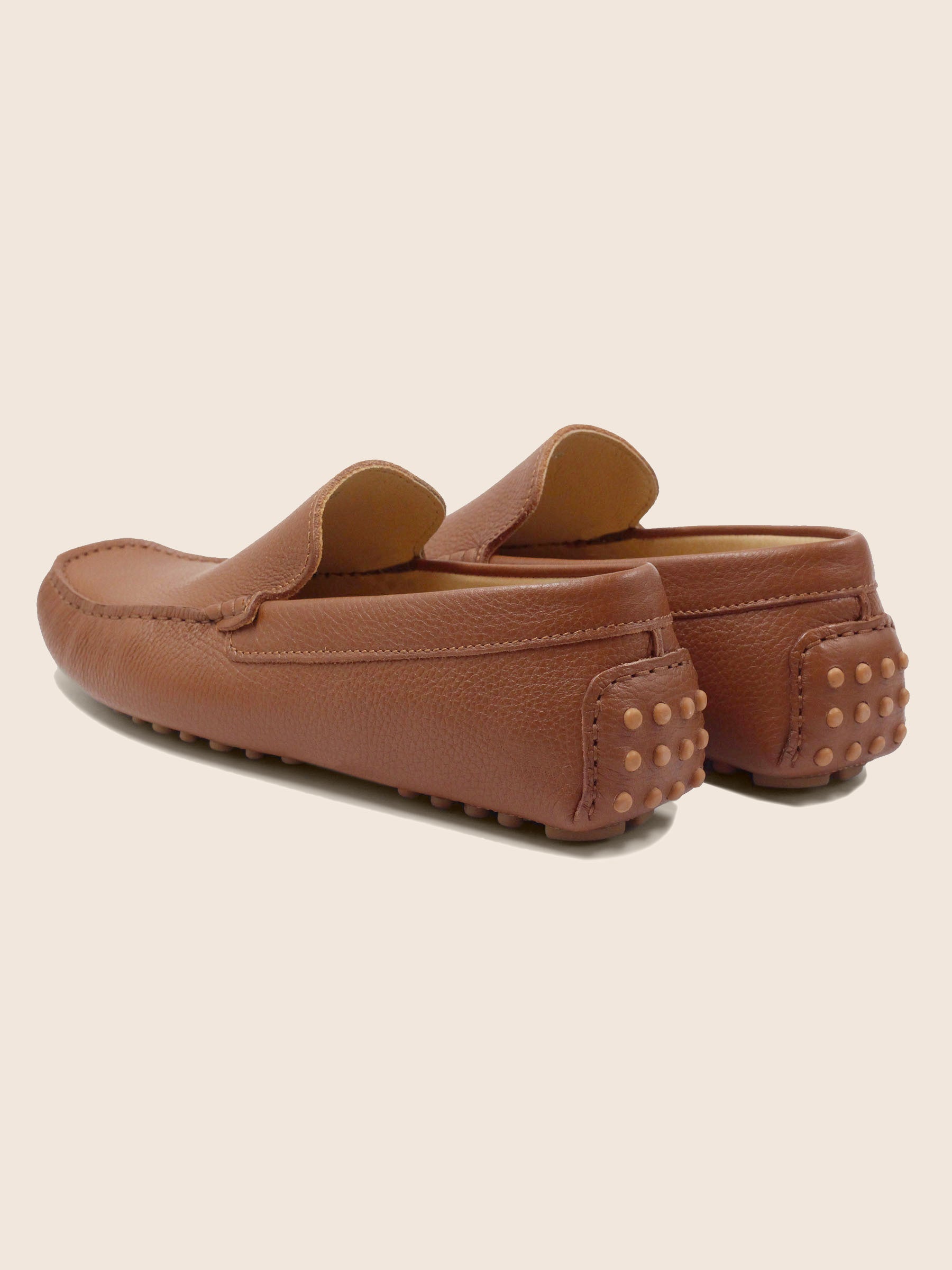 vue arriere mocassins homme cuir graine cognac