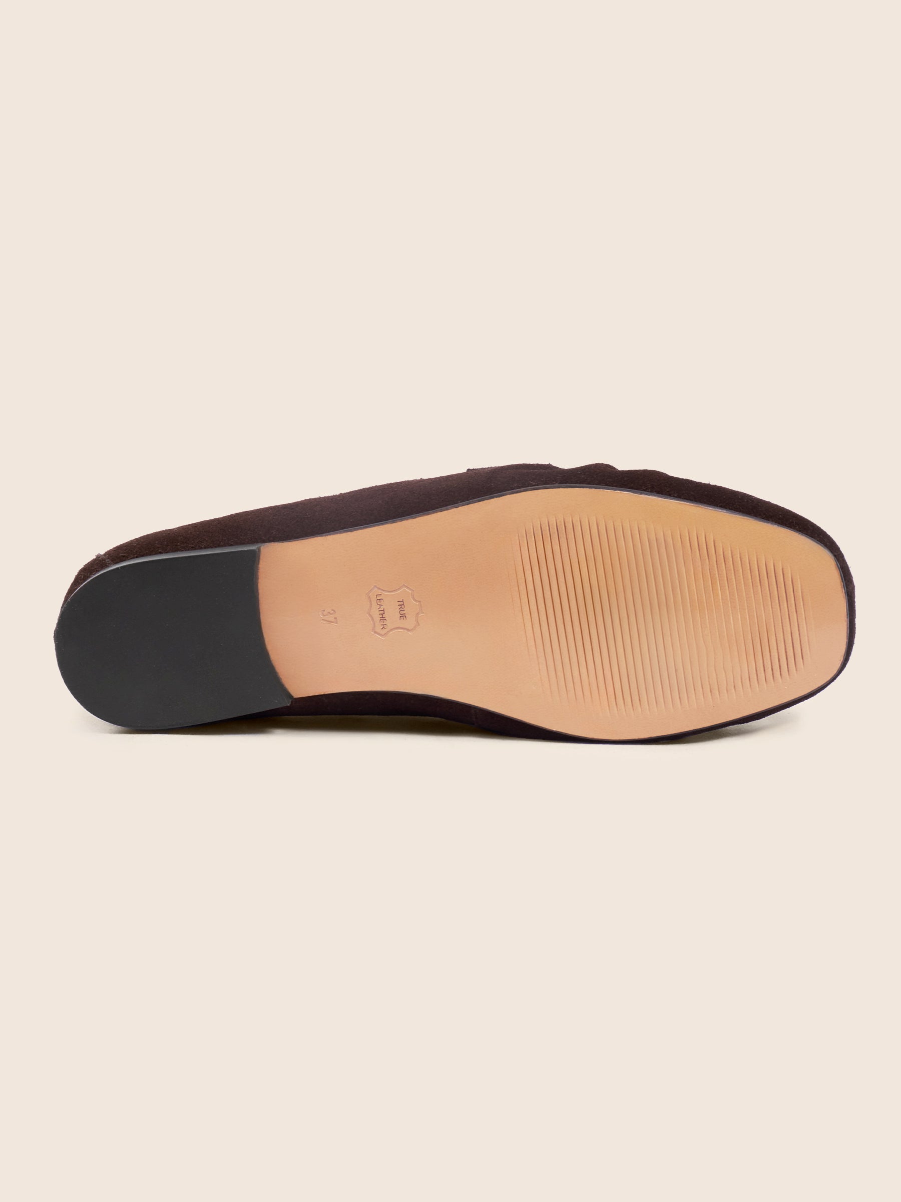 photo vue dessous mocassins plissés thais cuir daim marron jules jenn