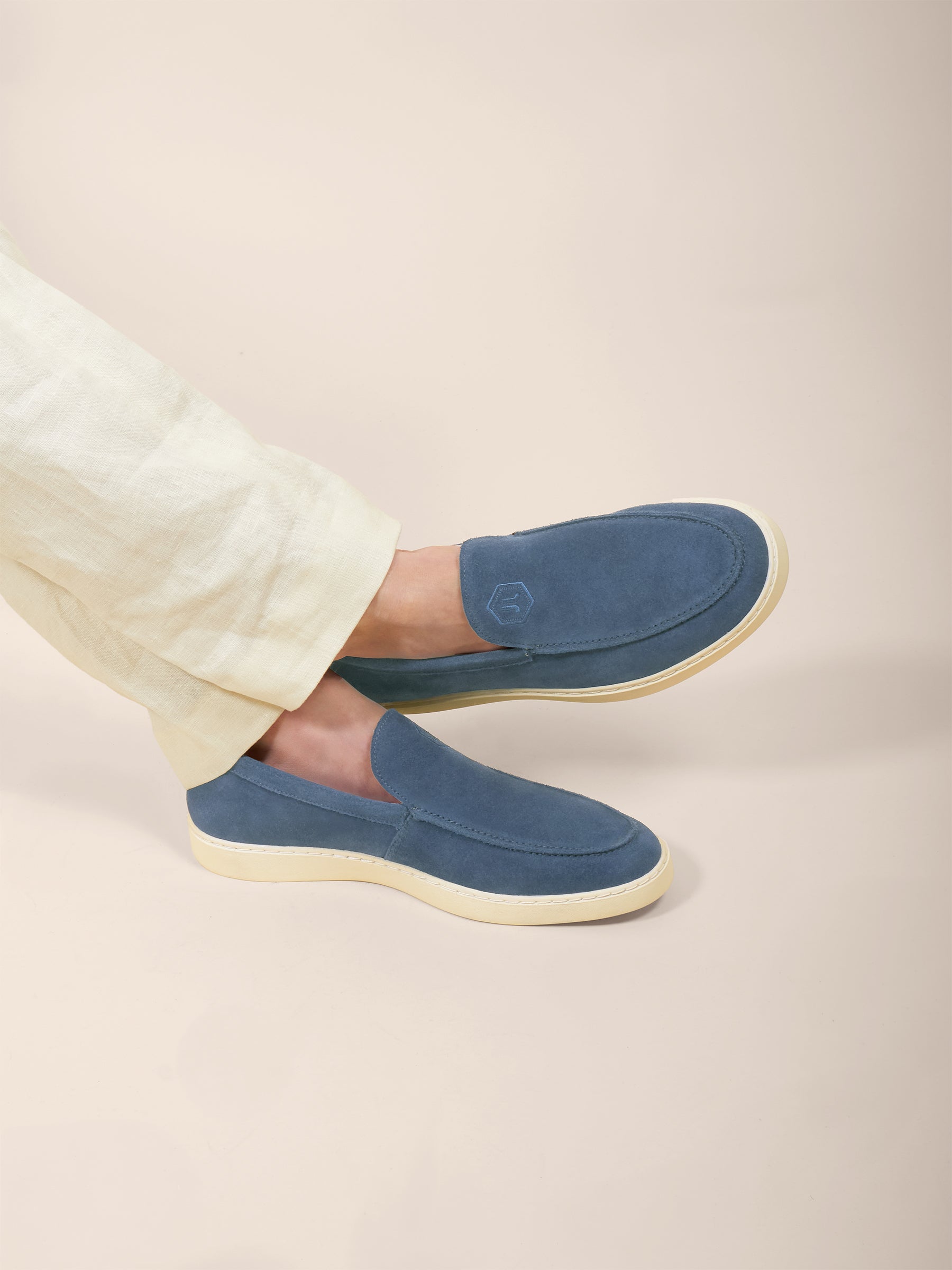 photo vue portée mocassins sport cuir daim bleu jules & jenn