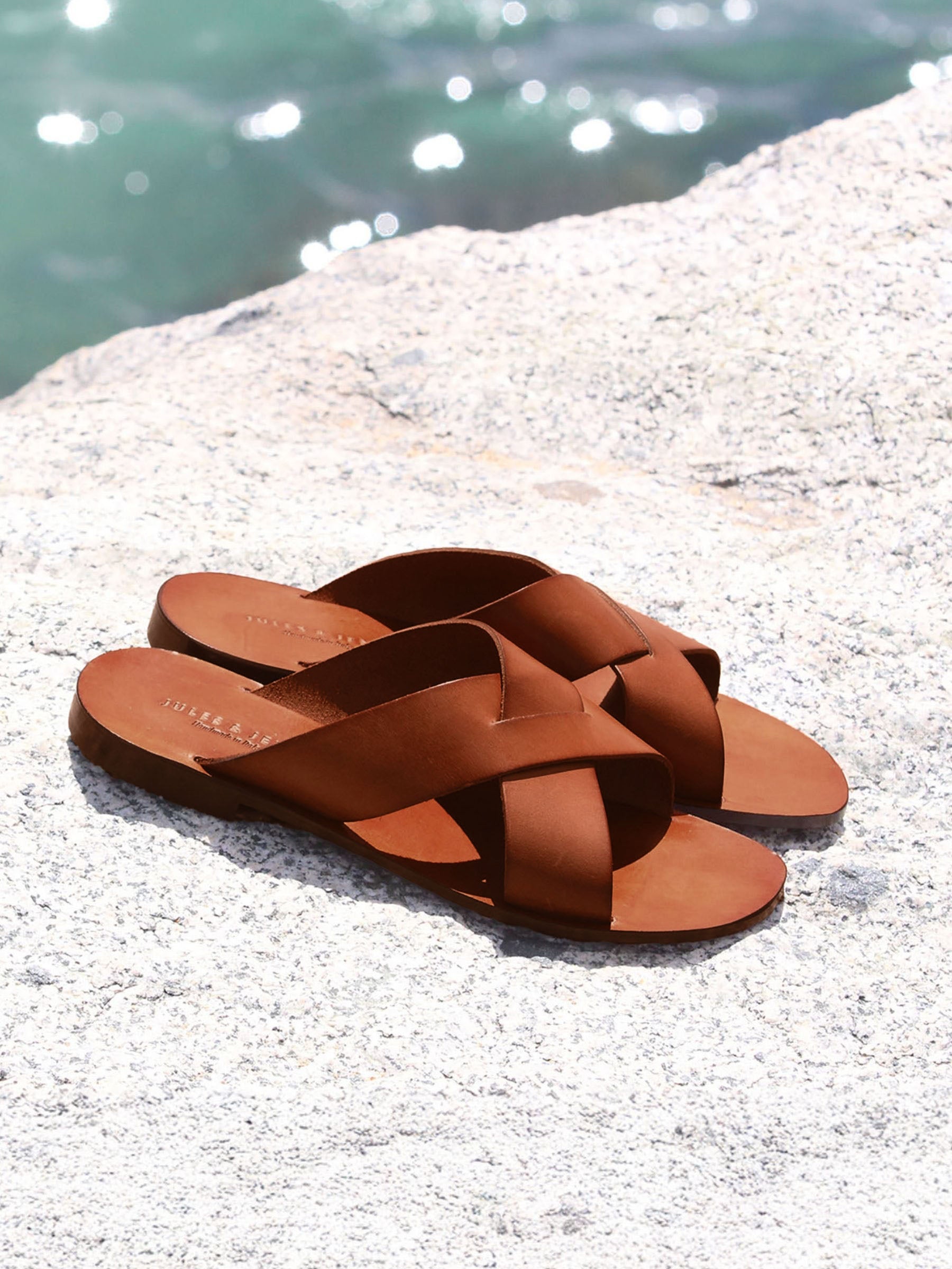 Sandales mules plates cuir patiné camel JULES JENN