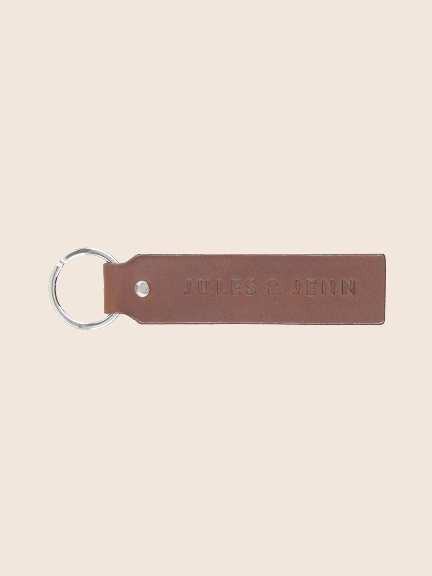 vue face porte cles grave cuir upcycle cognac jules & jenn