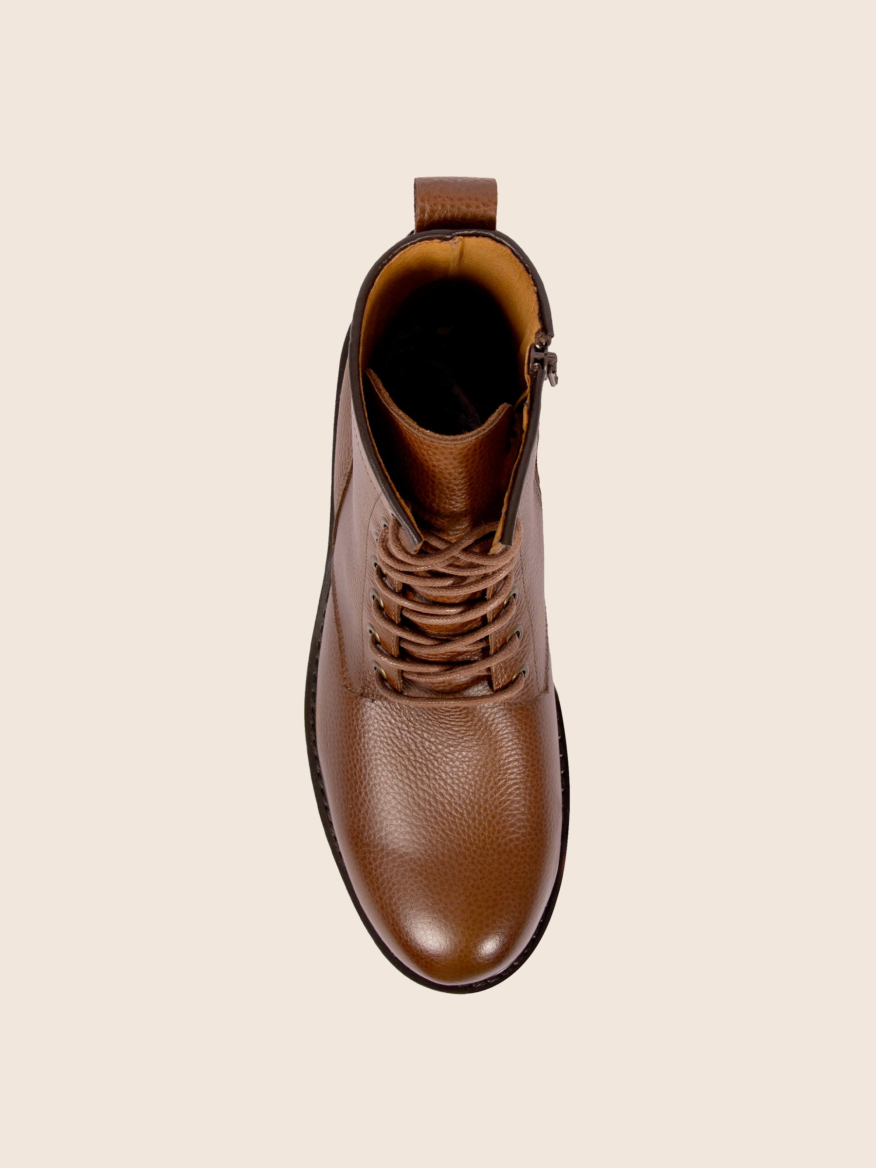 vue dessus ranger boots crantees cuir graine marron jules & jenn
