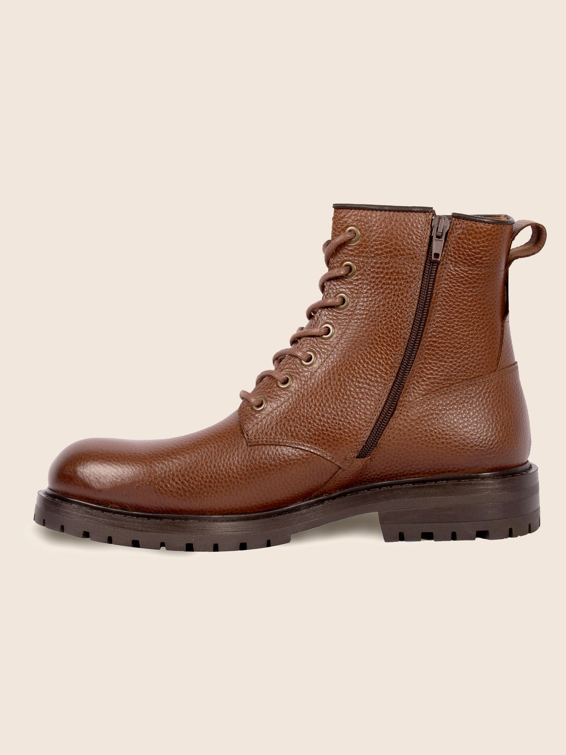 vue interieure ranger boots crantees cuir graine marron jules & jenn