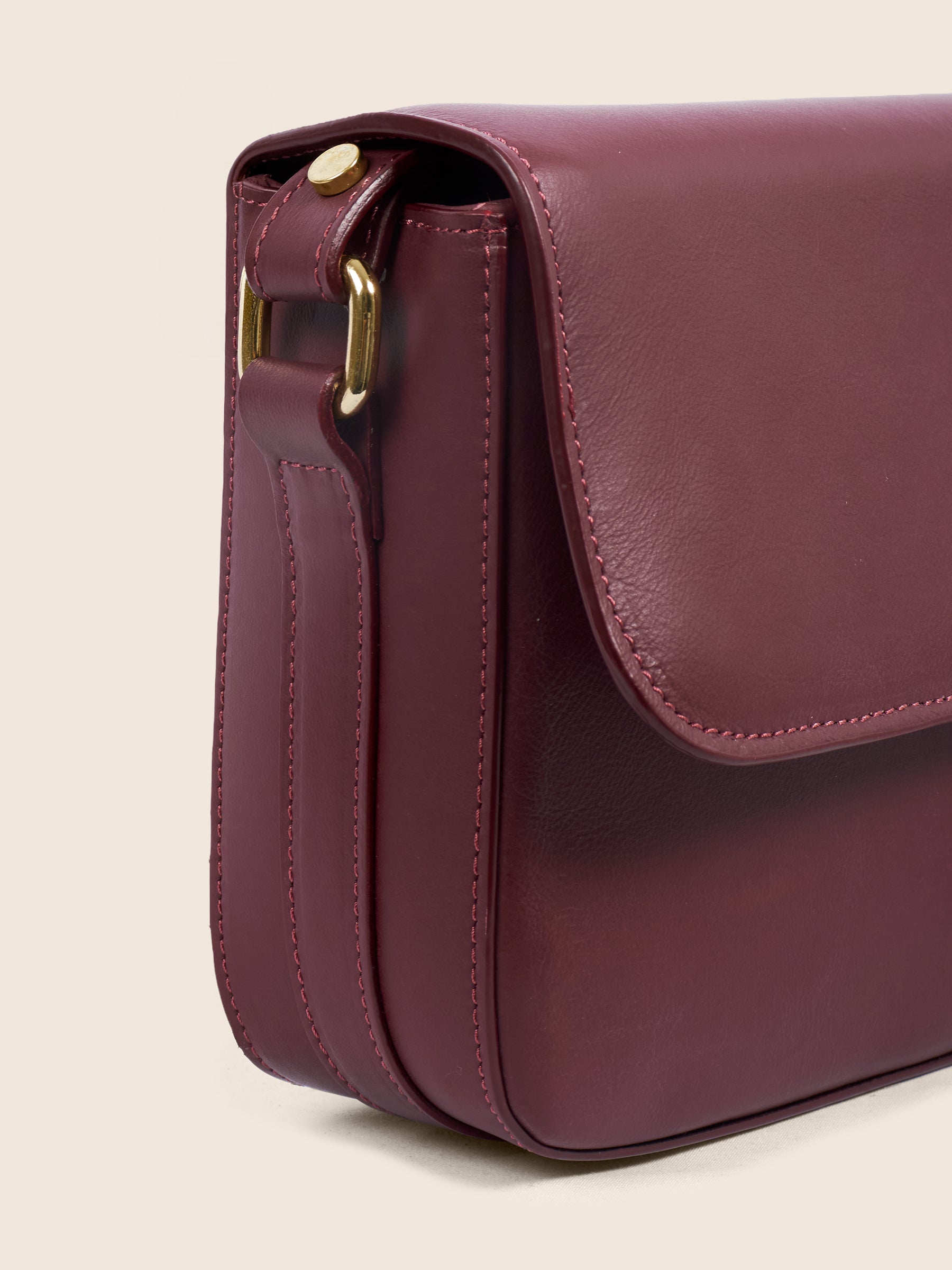 sac baguette cuir bordeaux vue detail jules jenn