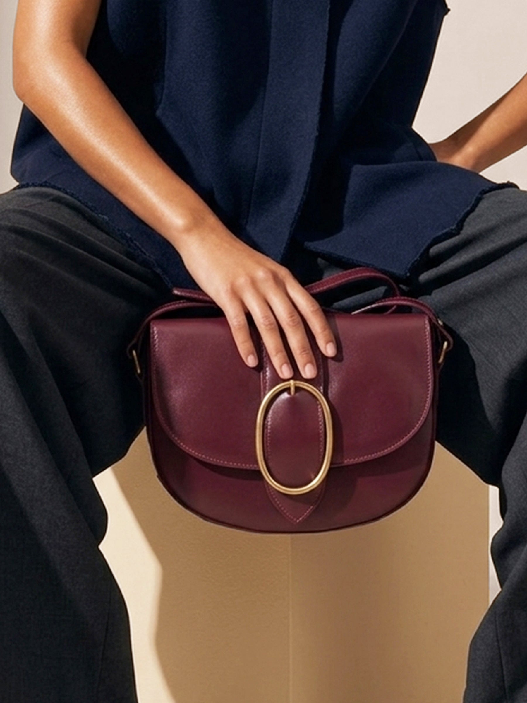 sac boucle cuir bordeaux vue posée jules jenn