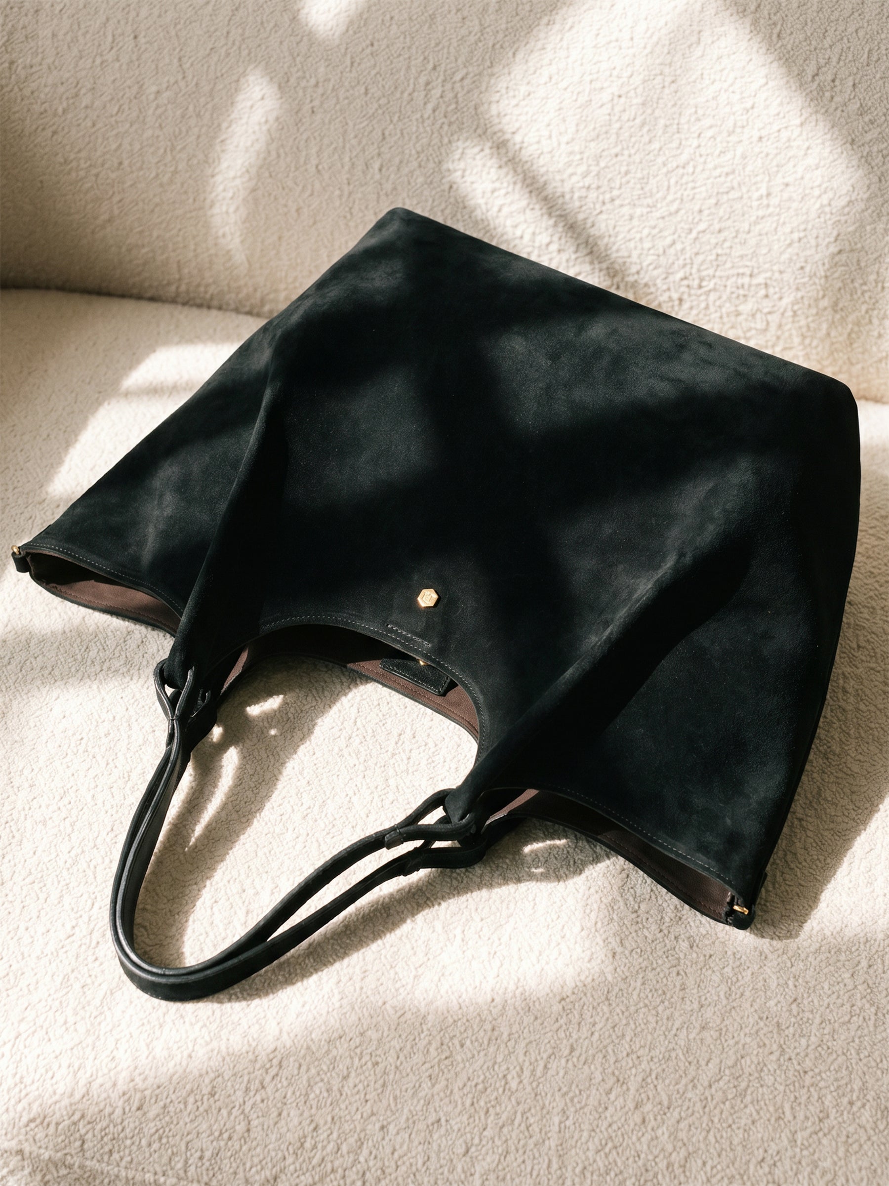 photo vue posée sac cabas sybil cuir daim noir jules jenn