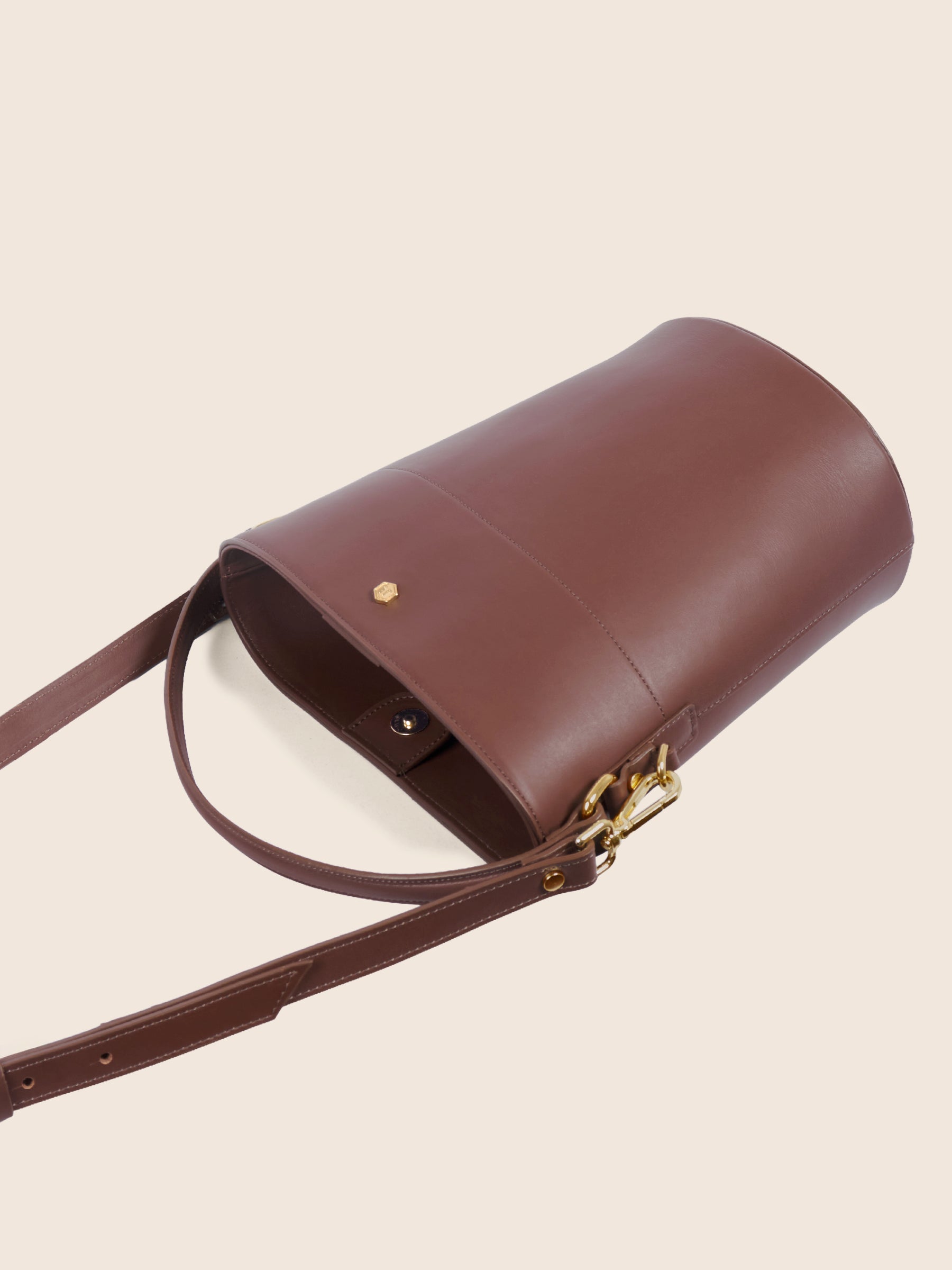 sac sceau cuir marron vue dessus jules jenn