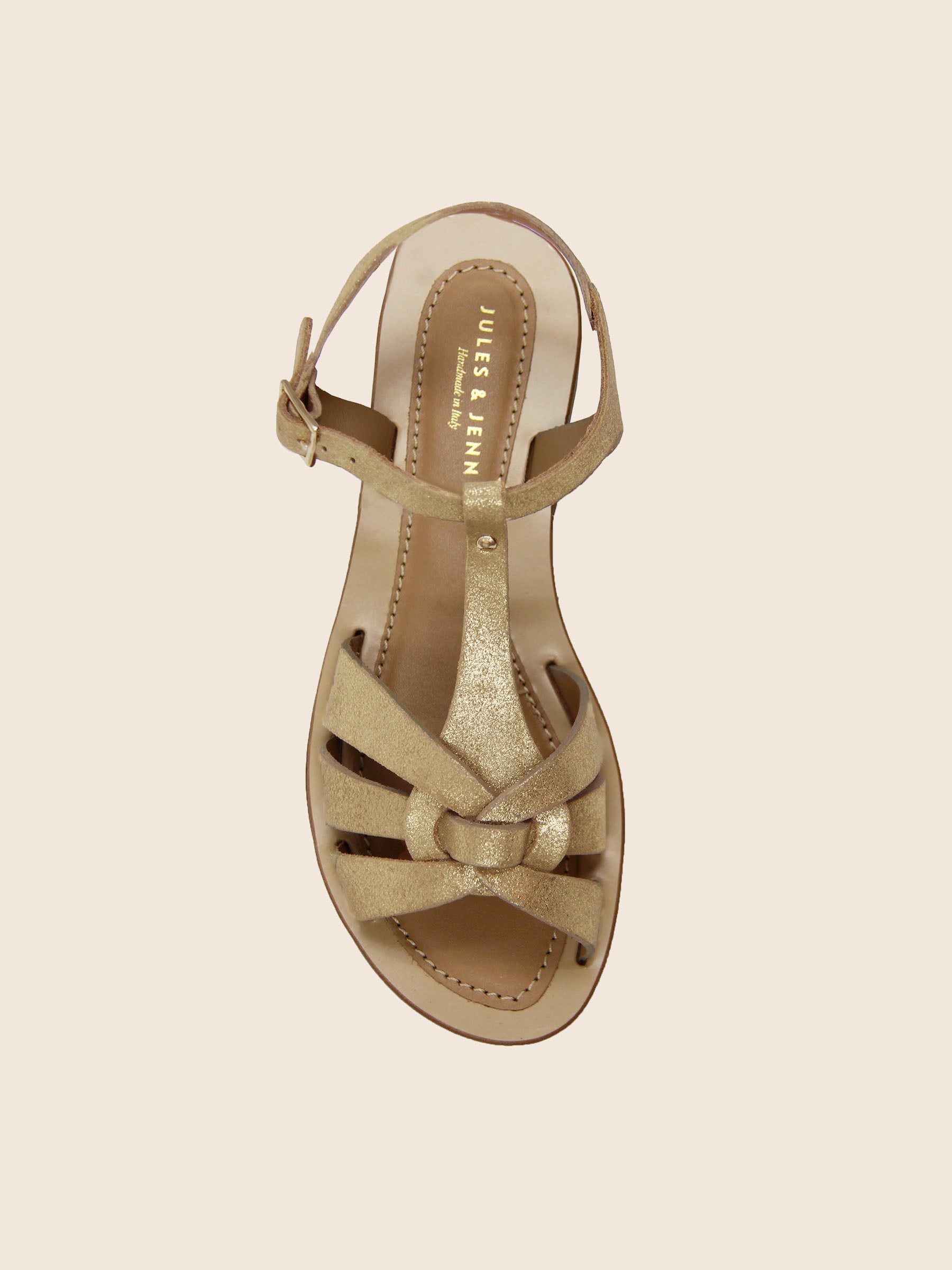 vue dessus sandales croisees cuir daim metallise dore jules & jenn
