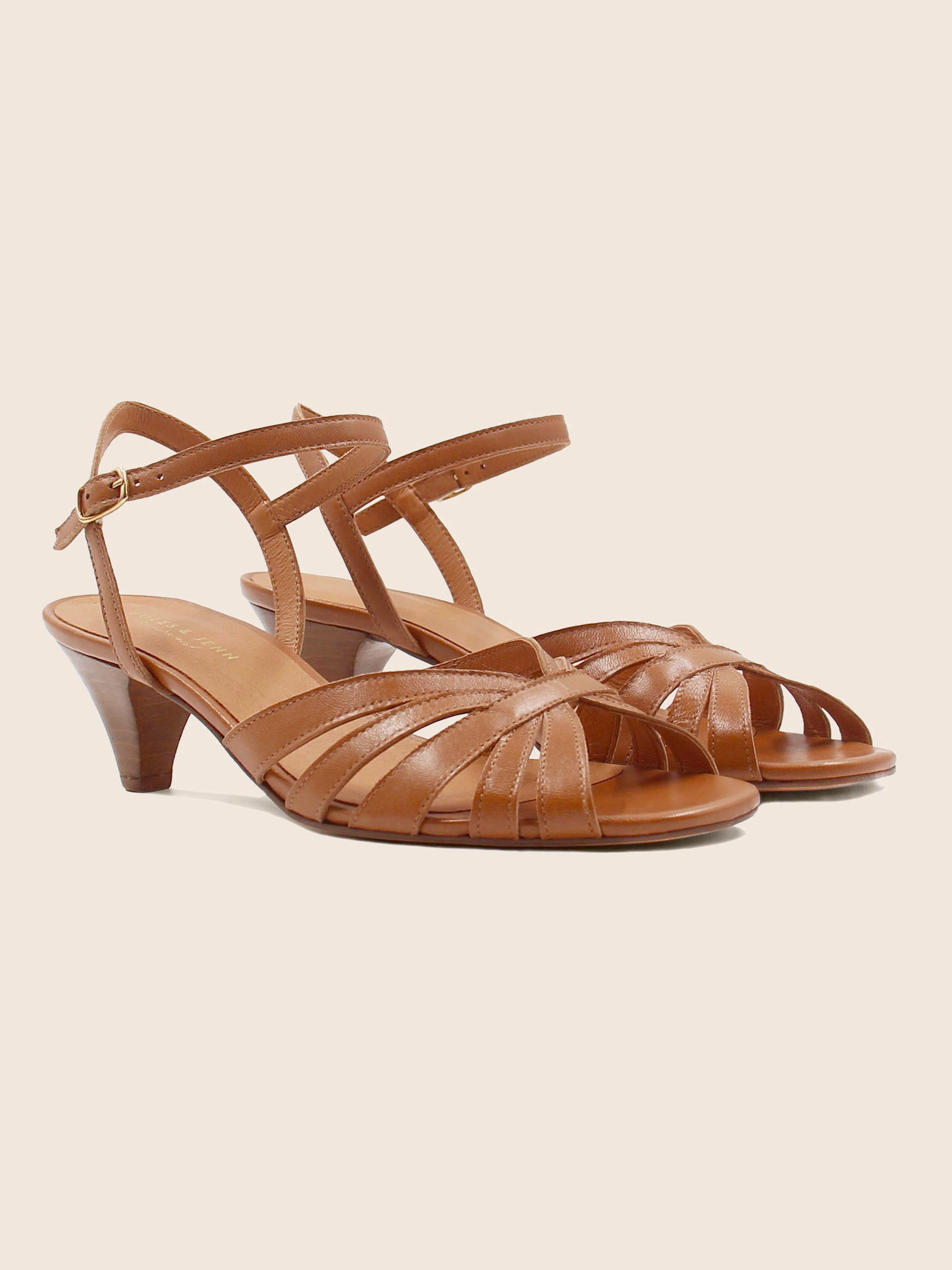 Sandales moyen talon brides camel
