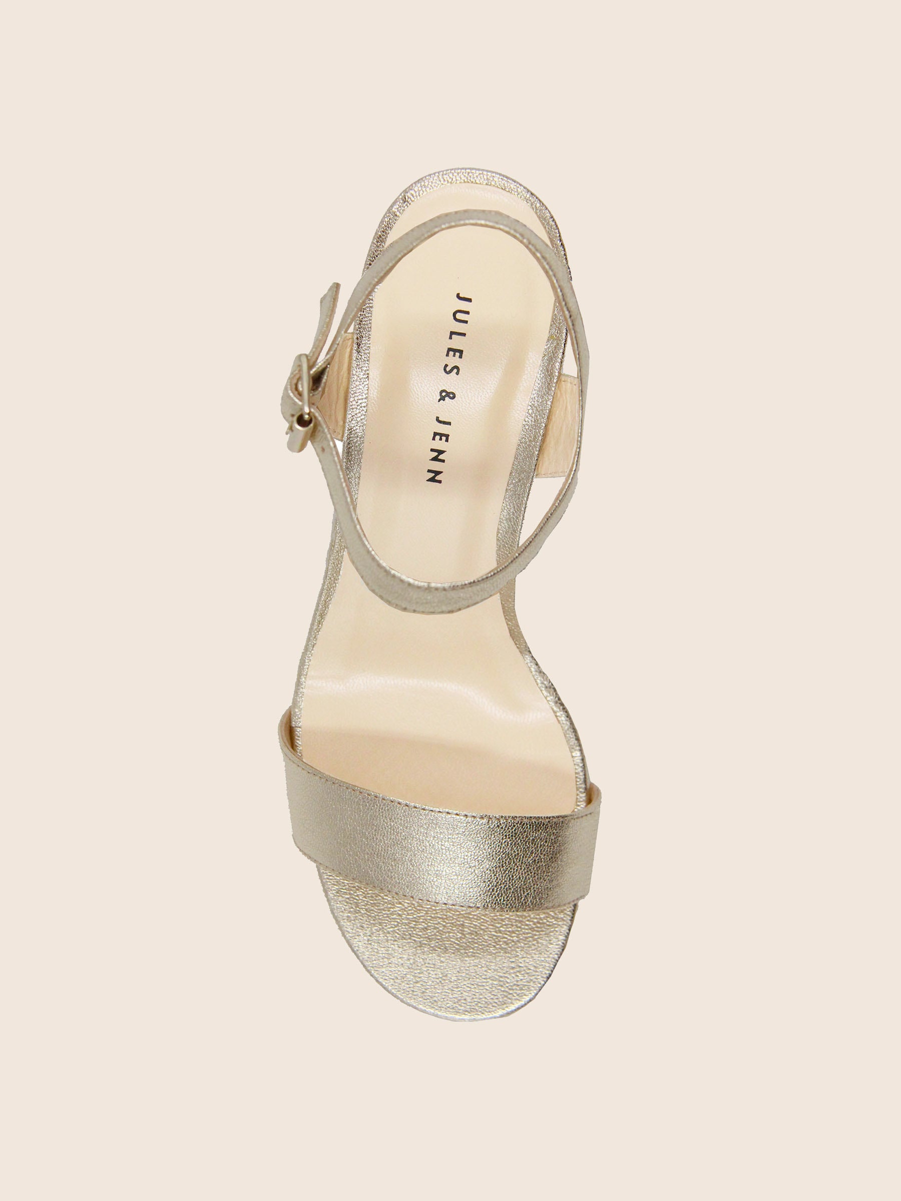 vue dessus sandales moyen talon cuir metallise dore jules & jenn