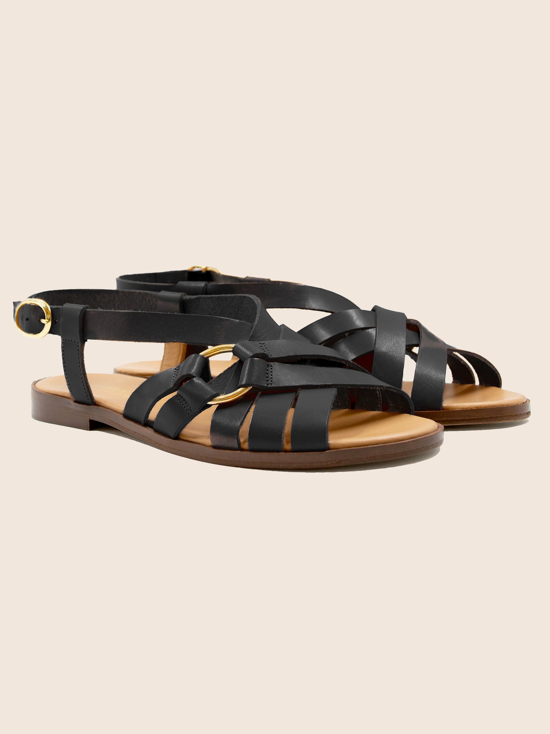 sandales plates anneau cuir noir jules & jenn