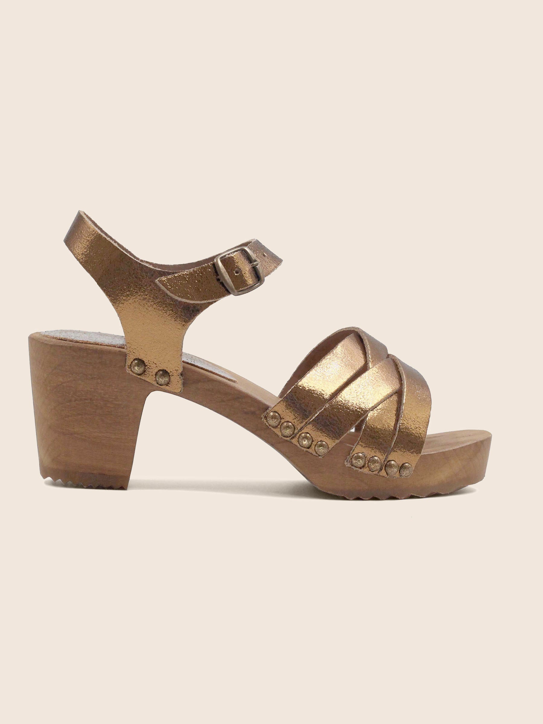 vue exterieure sandales talon bois cuir metallise bronze jules & jenn