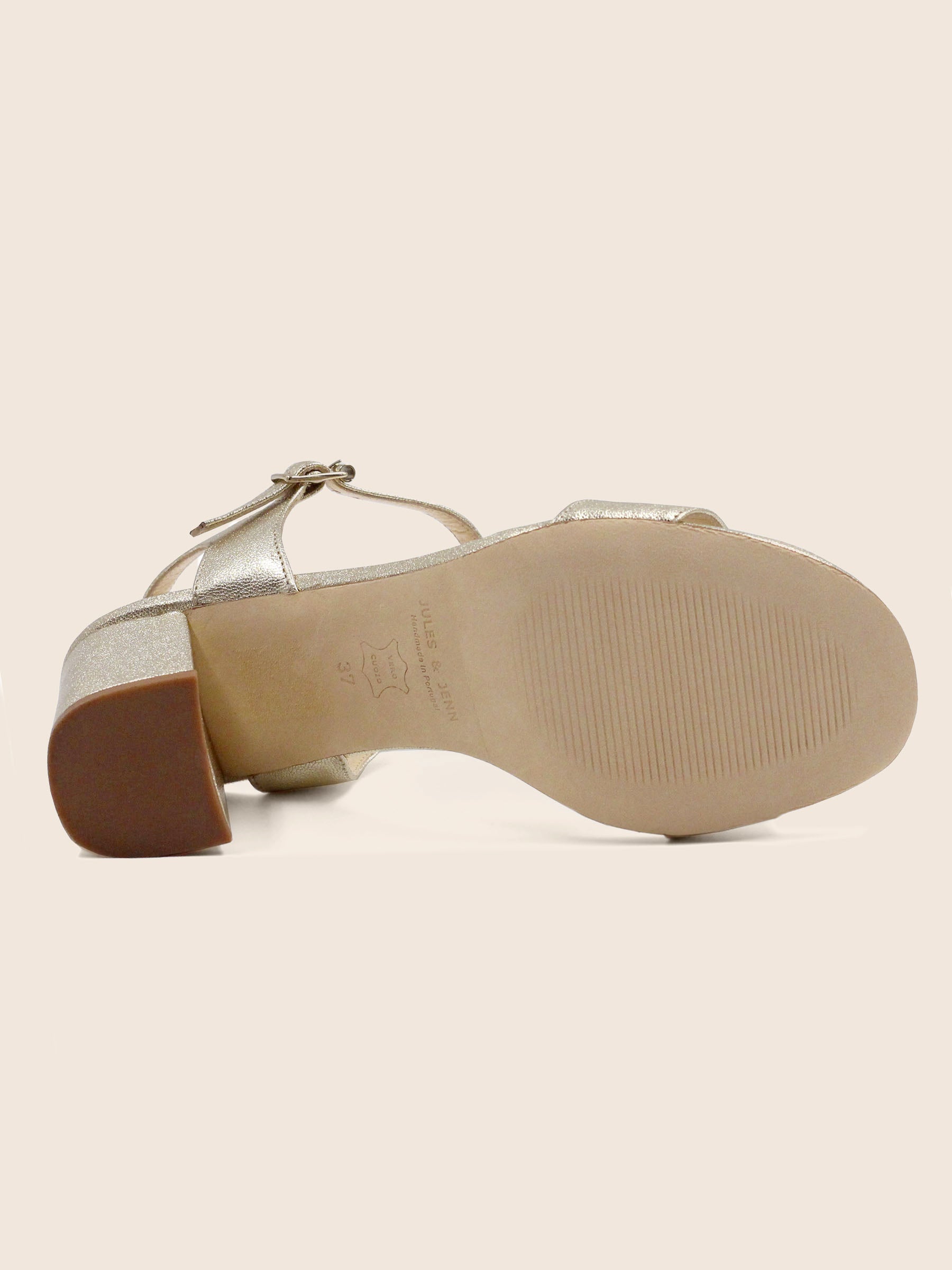vue dessous sandales a talon cuir metallise dore jules & jenn