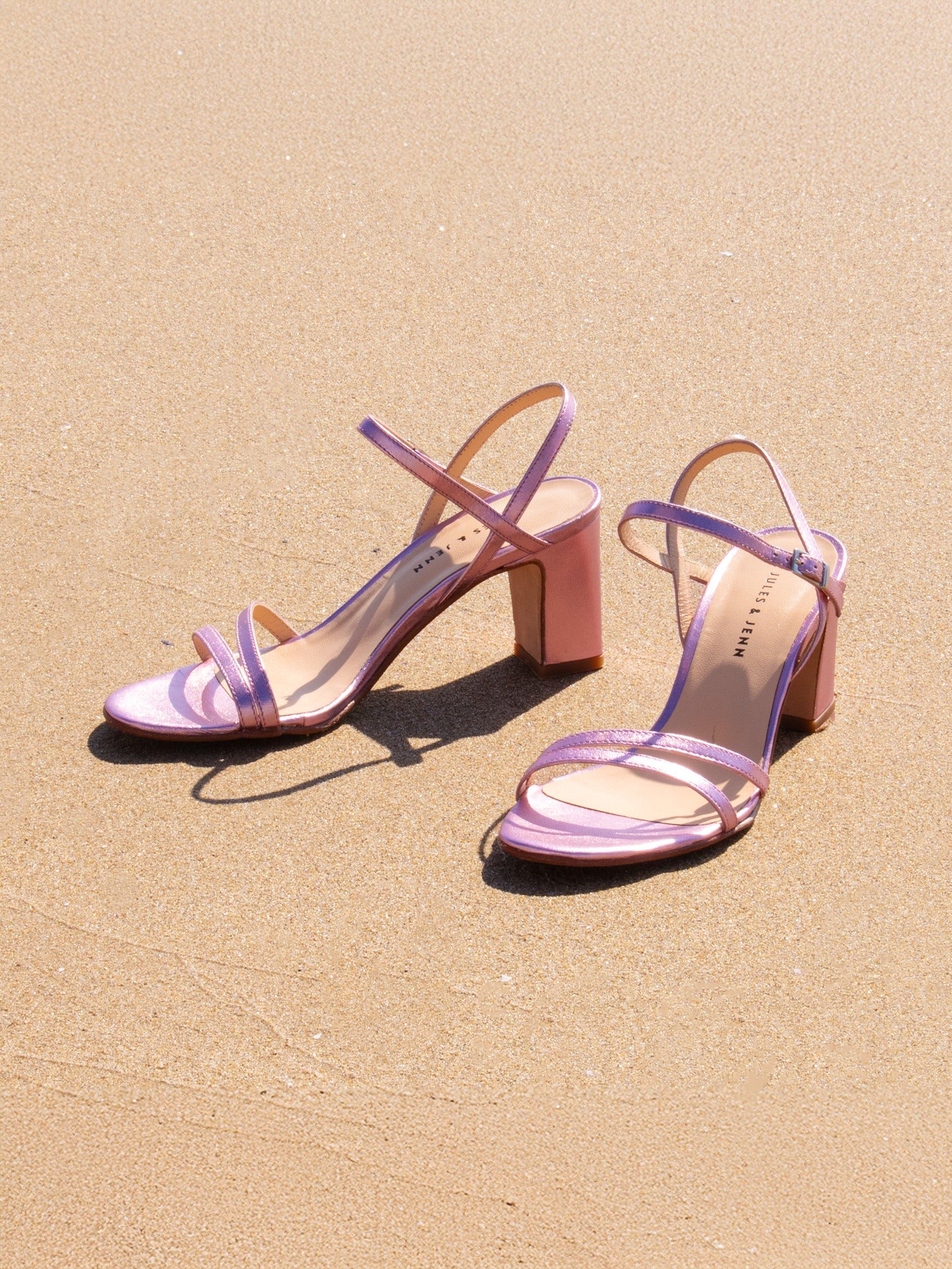 vue posée sandales talon epurees cuir metallise rose jules & jenn