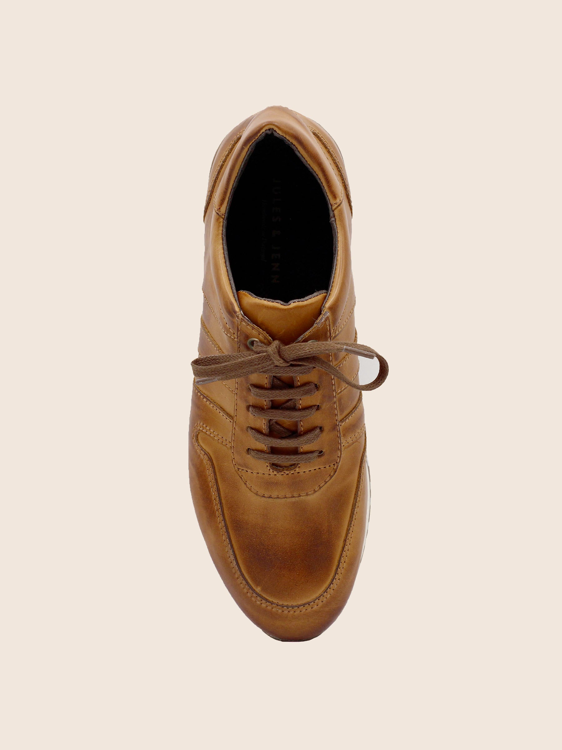 vue dessus sneakers cuir cognac JULES & JENN