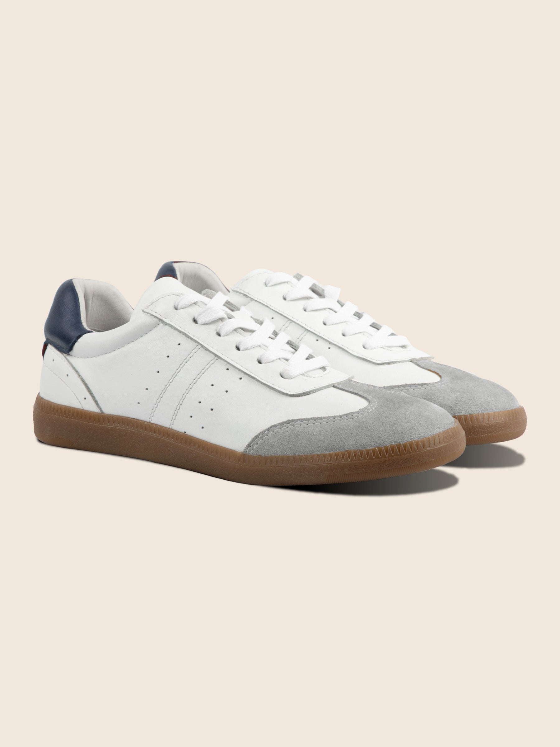tennis lacet cuir blanc et gris jules jenn