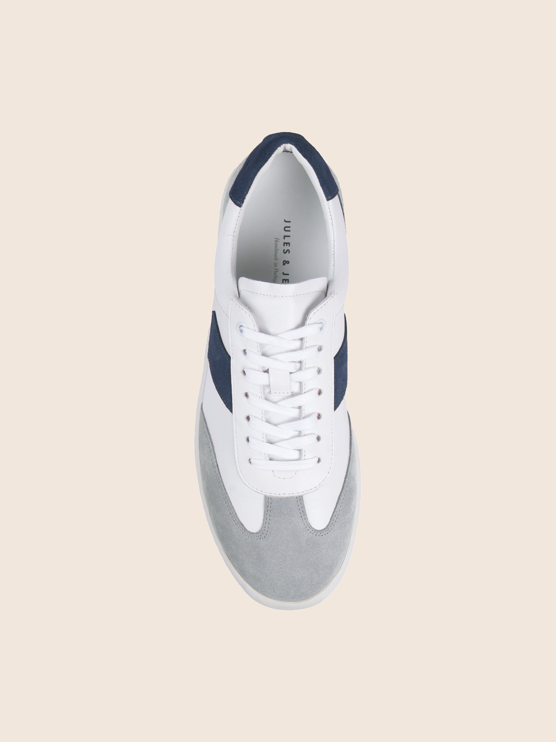 vue dessus tennis lacet cuir blanc bleu jules & jenn