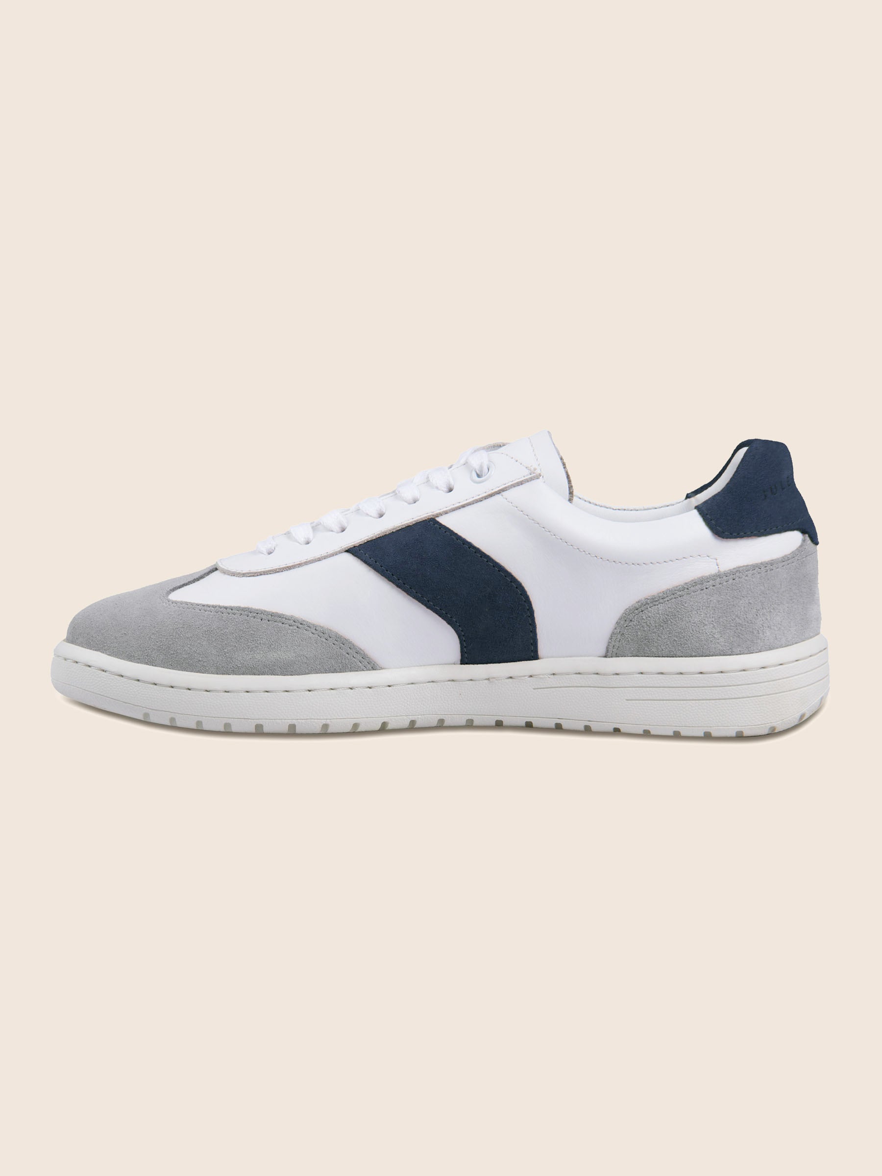 vue interieure tennis lacet cuir blanc bleu jules & jenn