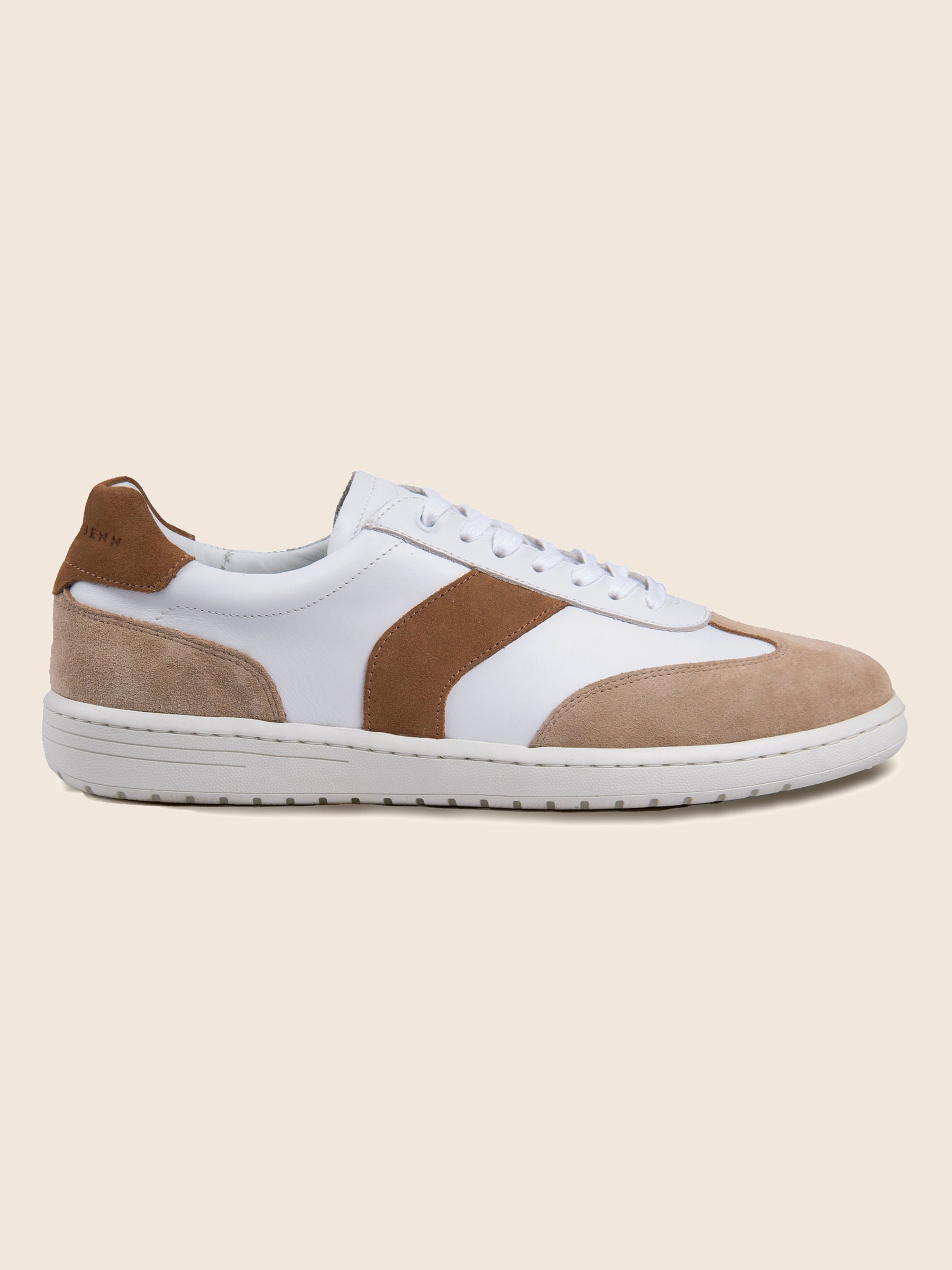 vue profil tennis lacet cuir blanc camel jules & jenn