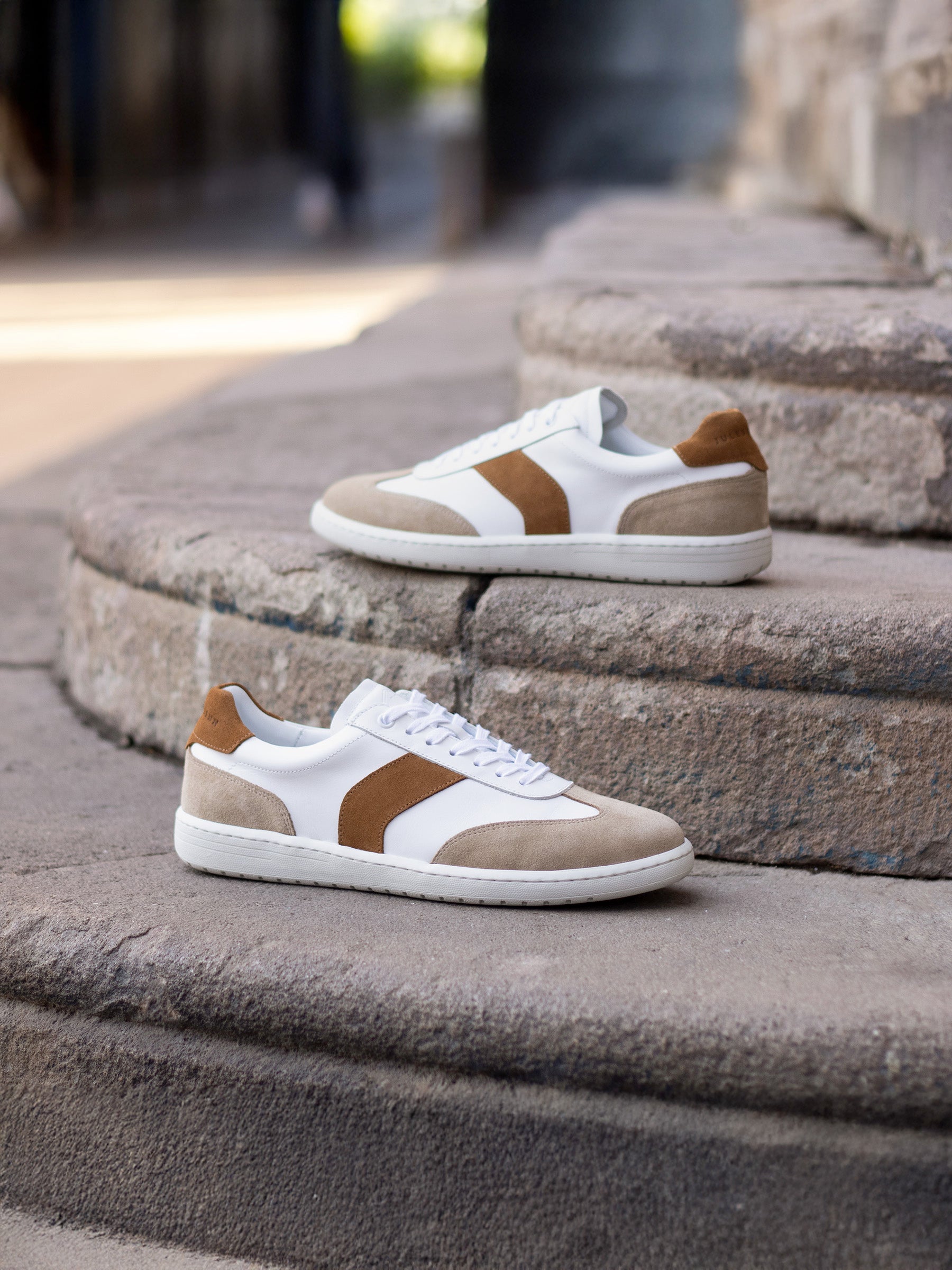 vue posée tennis lacet cuir blanc camel jules & jenn