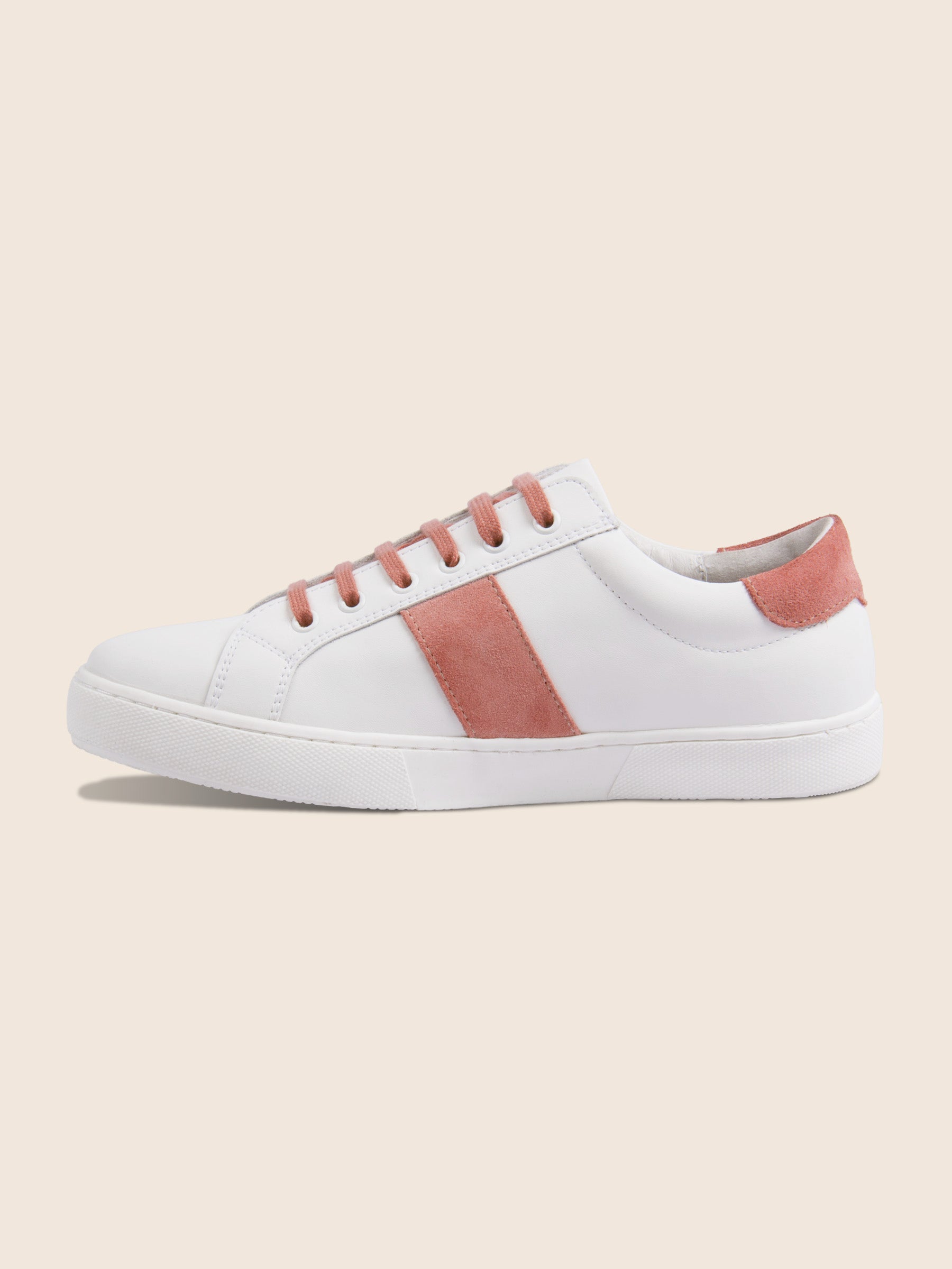 vue intérieur tennis victoire lacet cuir blanc et rose jules & jenn