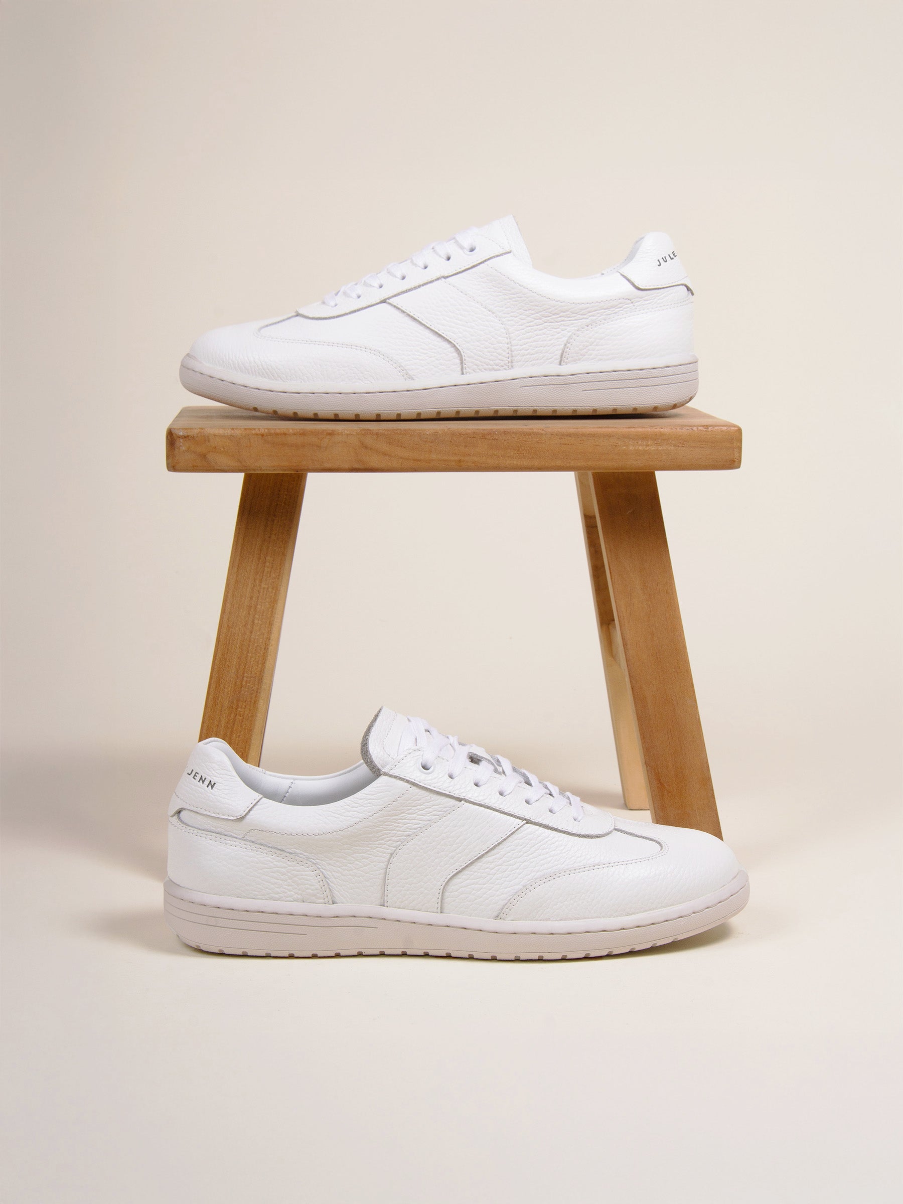 vue posée tennis lacet cuir graine blanc jules & jenn