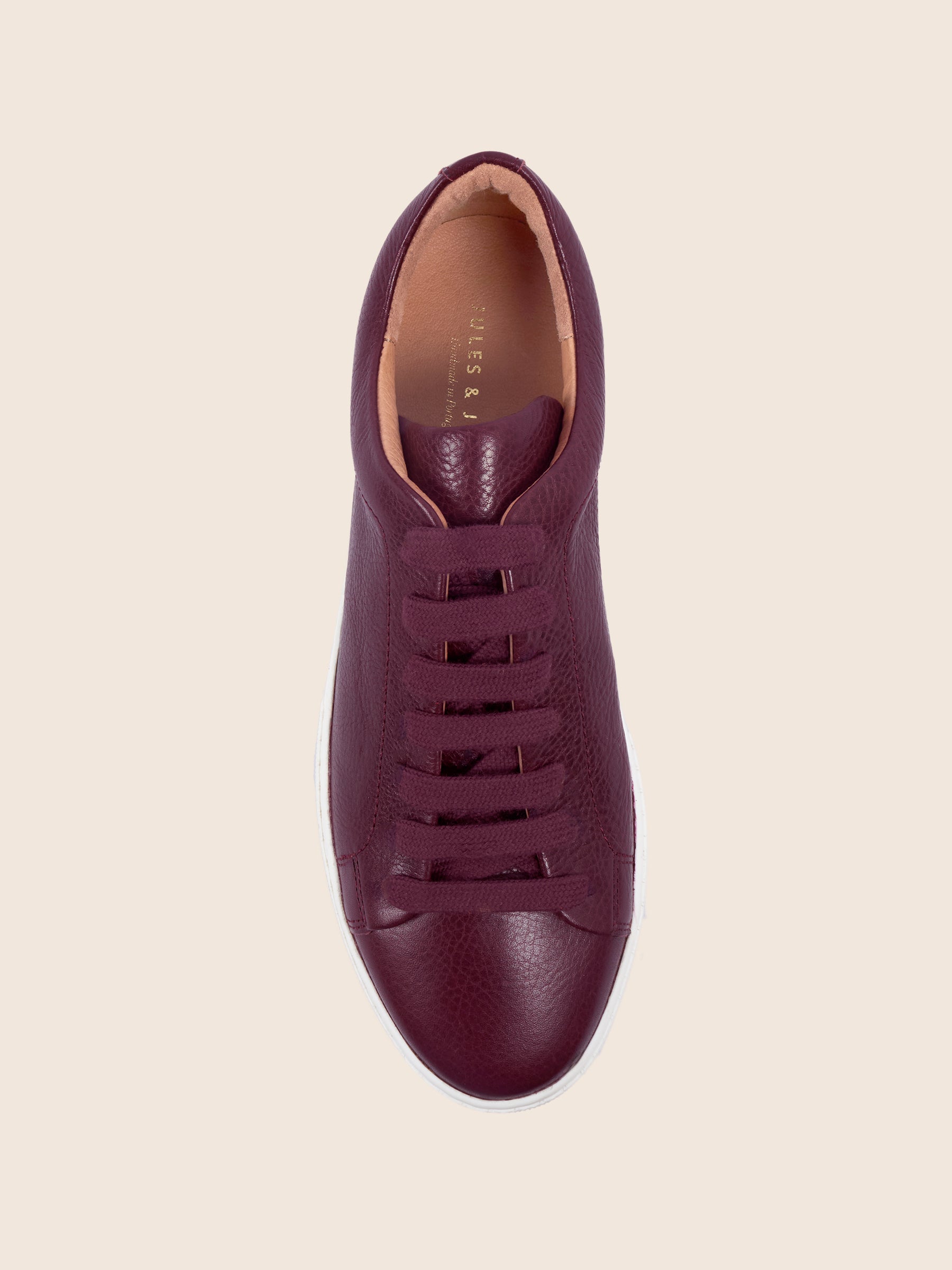 photo vue dessus tennis lacet cuir graine bordeaux jules jenn