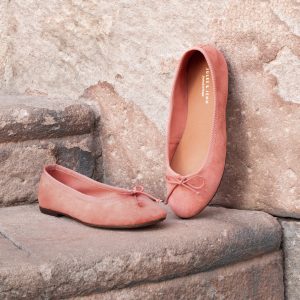 vue posee ballerines classiques cuir daim rose jules & jenn